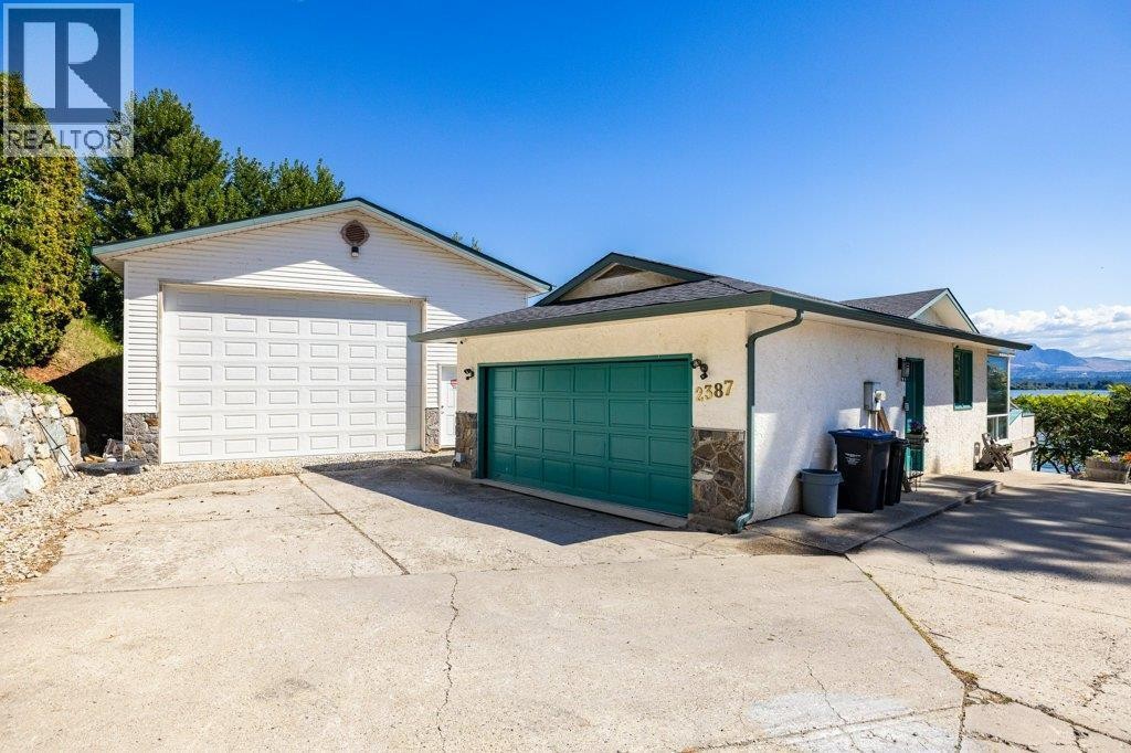 












2387 Campbell Road

,
West Kelowna,




British Columbia
V1Z1S9

