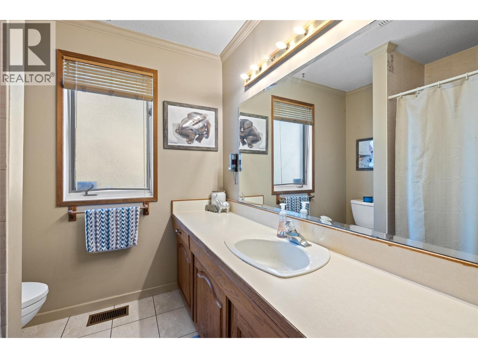 












2387 Campbell Road

,
West Kelowna,




British Columbia
V1Z1S9

