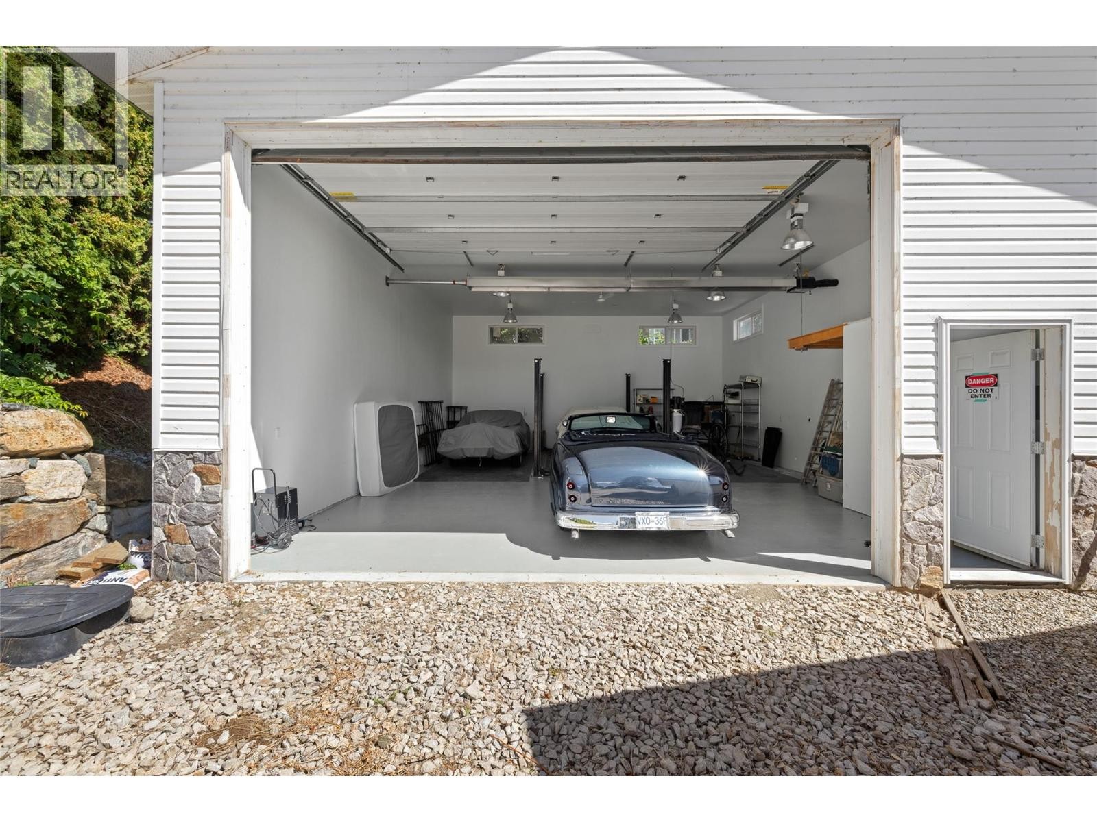 












2387 Campbell Road

,
West Kelowna,




British Columbia
V1Z1S9

