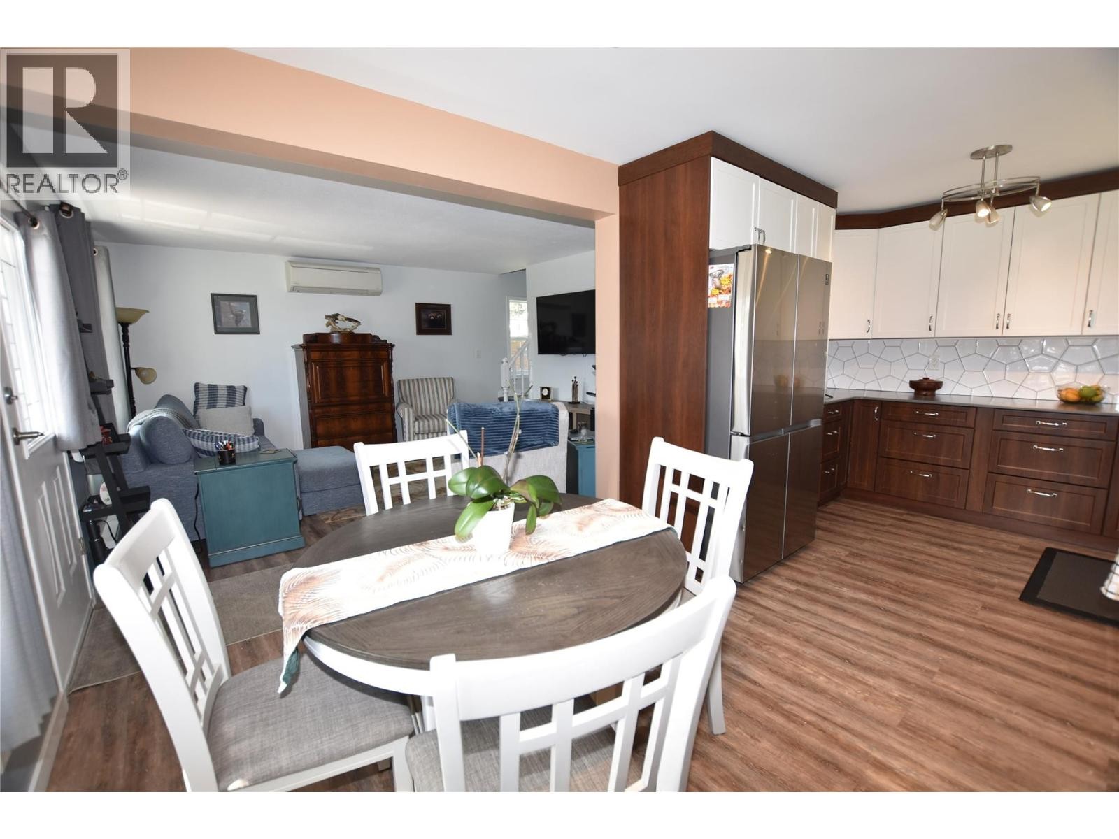 












441 Hummingbird Avenue

,
Vernon,




British Columbia
V1H2A1

