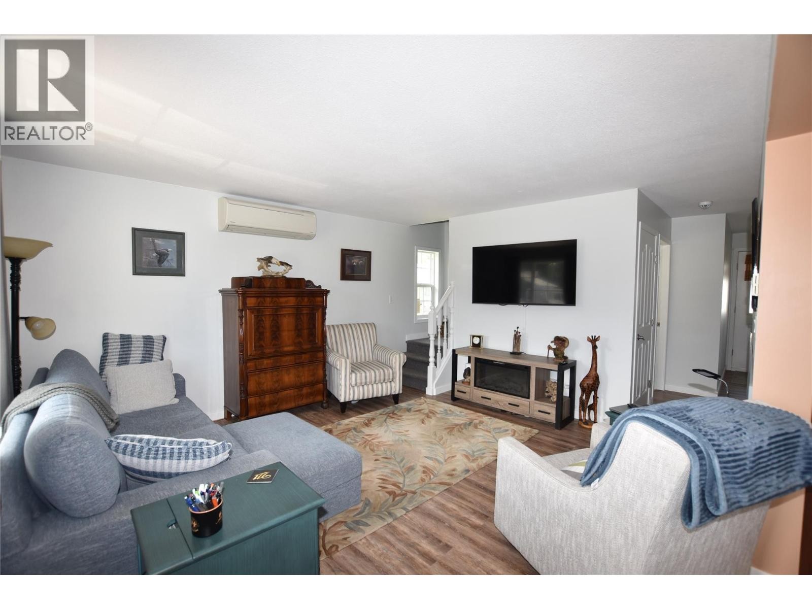 












441 Hummingbird Avenue

,
Vernon,




British Columbia
V1H2A1

