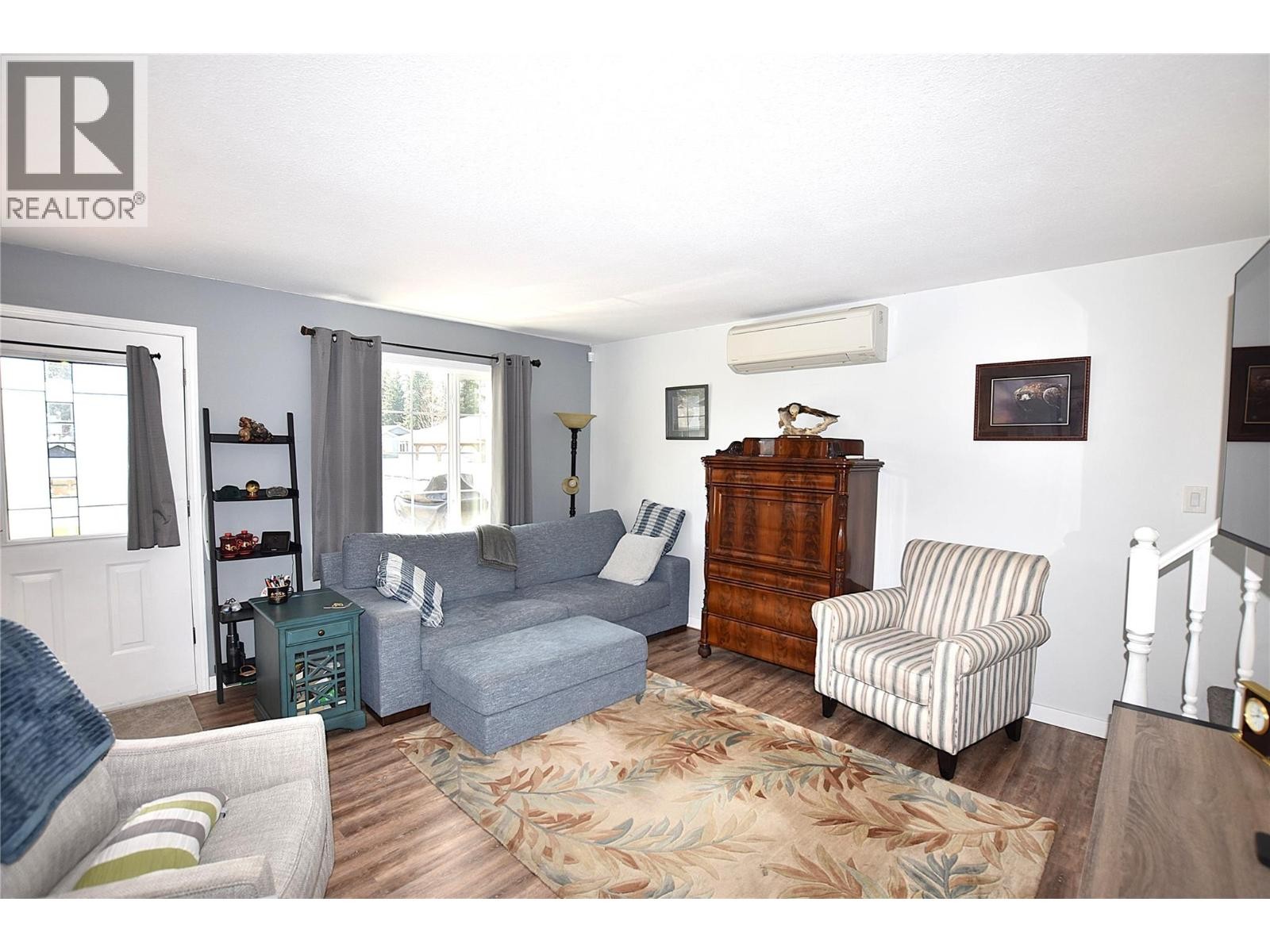 












441 Hummingbird Avenue

,
Vernon,




British Columbia
V1H2A1

