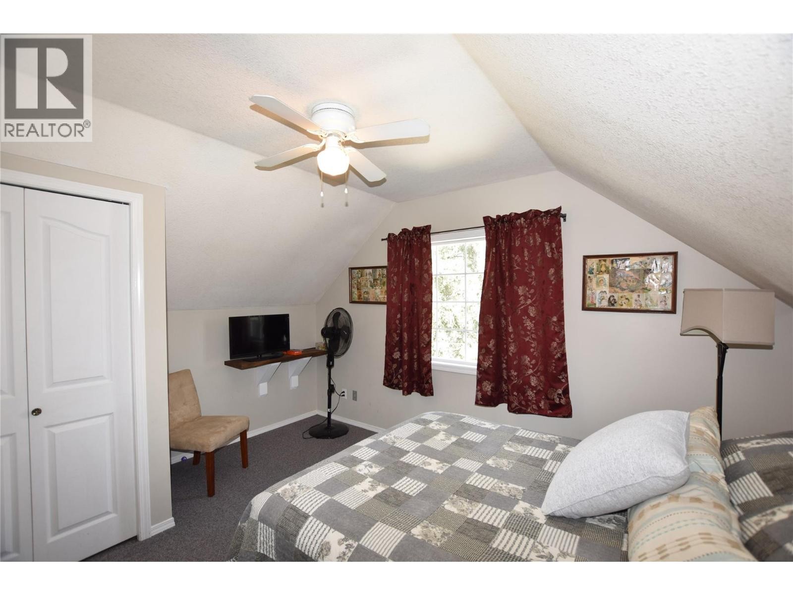 












441 Hummingbird Avenue

,
Vernon,




British Columbia
V1H2A1

