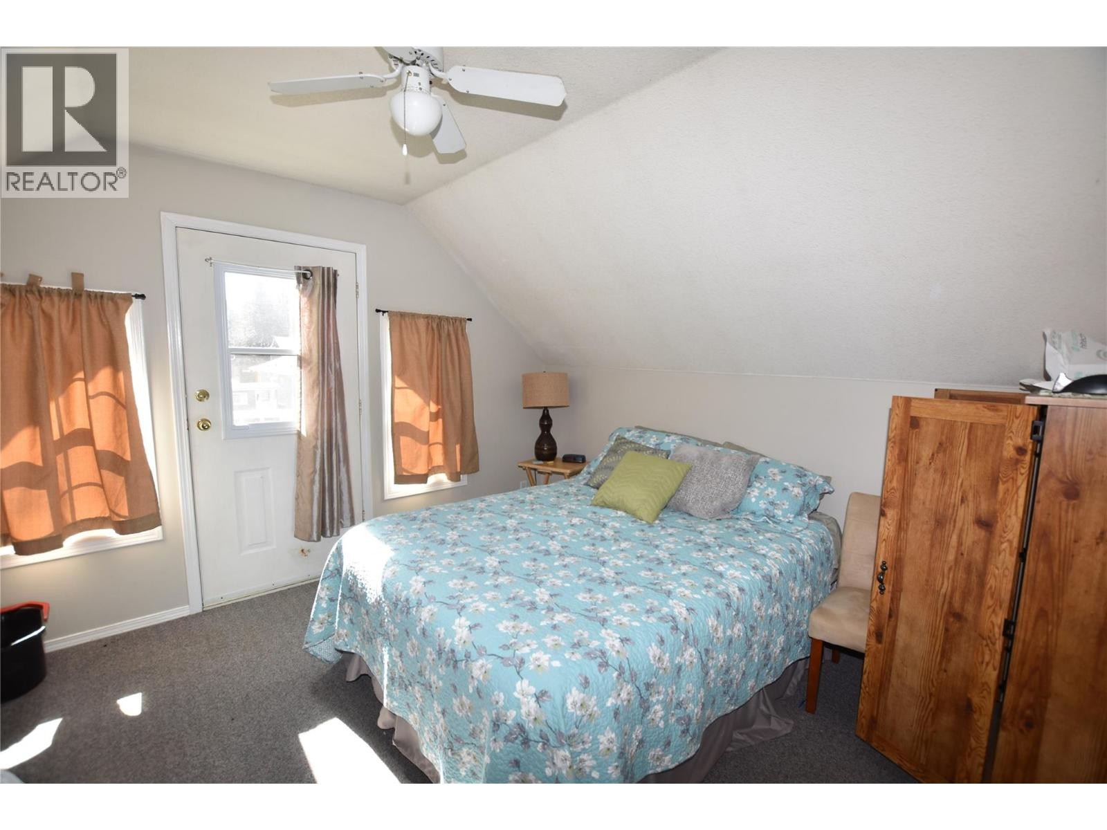 












441 Hummingbird Avenue

,
Vernon,




British Columbia
V1H2A1

