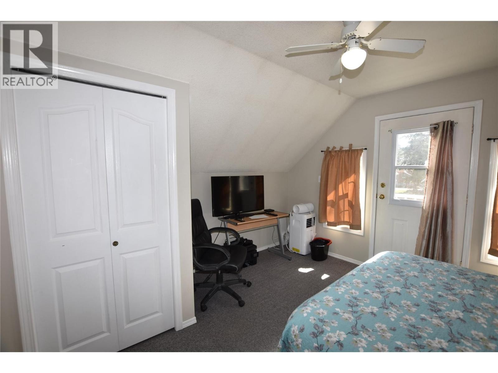 












441 Hummingbird Avenue

,
Vernon,




British Columbia
V1H2A1

