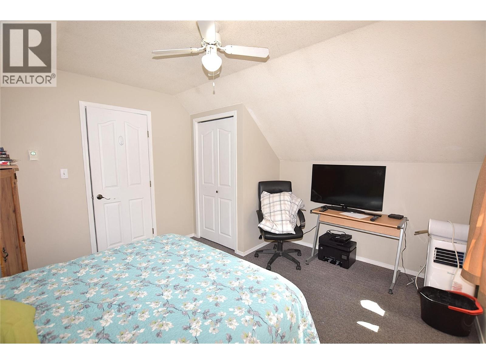 












441 Hummingbird Avenue

,
Vernon,




British Columbia
V1H2A1

