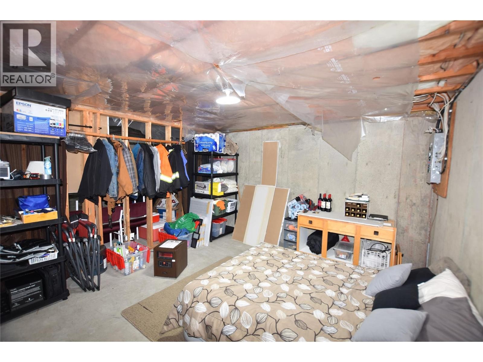 












441 Hummingbird Avenue

,
Vernon,




British Columbia
V1H2A1

