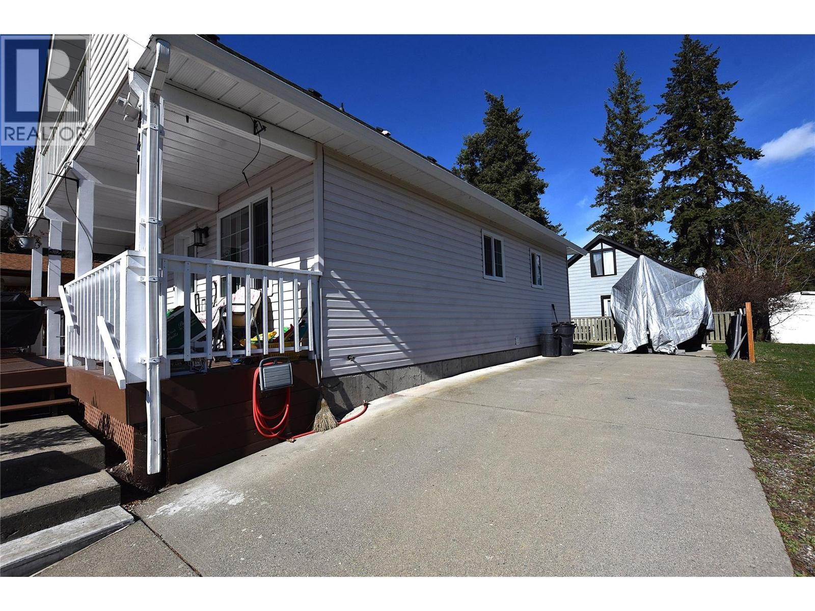 












441 Hummingbird Avenue

,
Vernon,




British Columbia
V1H2A1

