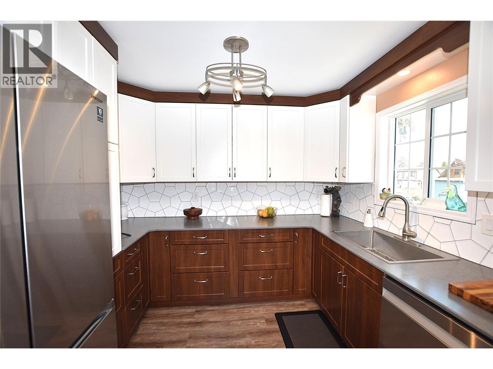 












441 Hummingbird Avenue

,
Vernon,




British Columbia
V1H2A1

