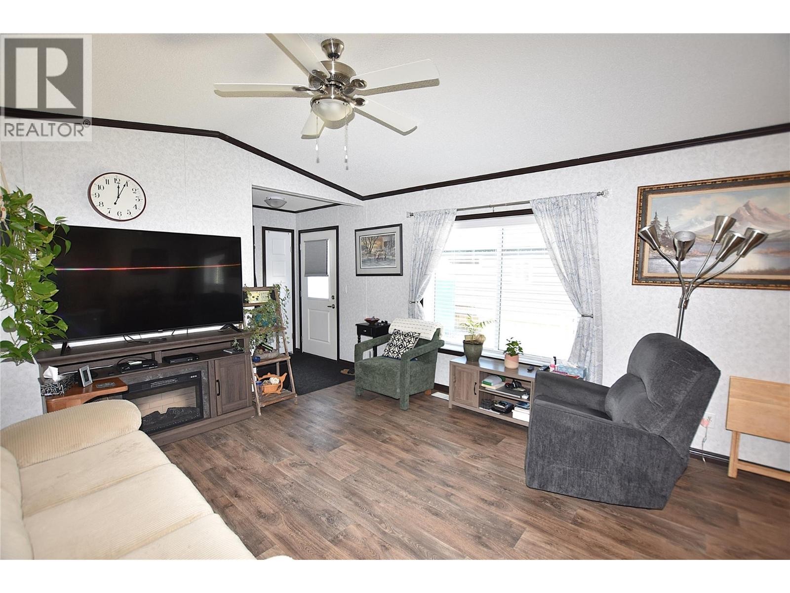 












65 Antoine Road Unit# 21

,
Vernon,




British Columbia
V1H2A3

