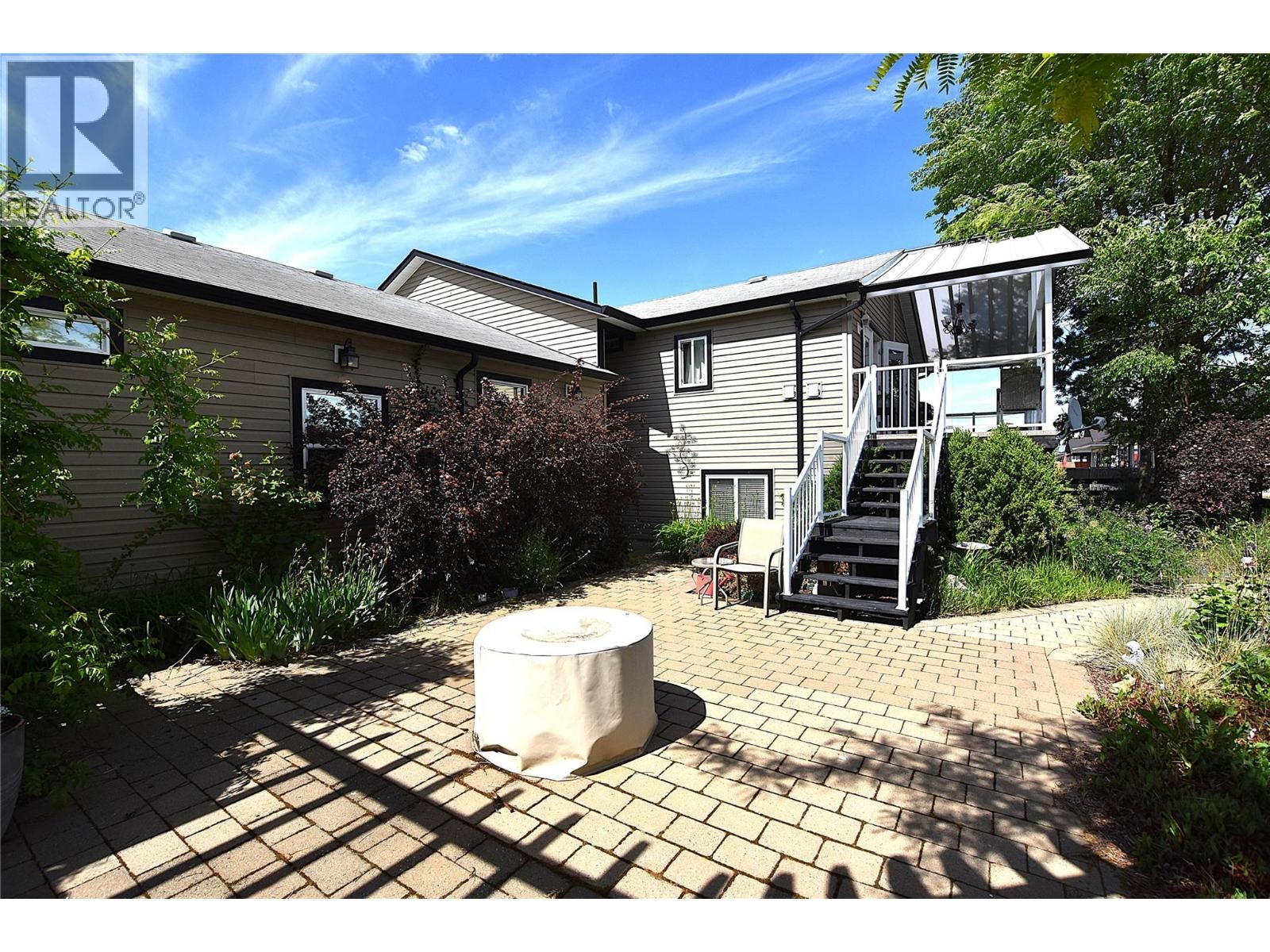 












635 636 Osprey Avenue

,
Vernon,




British Columbia
V1H2A1

