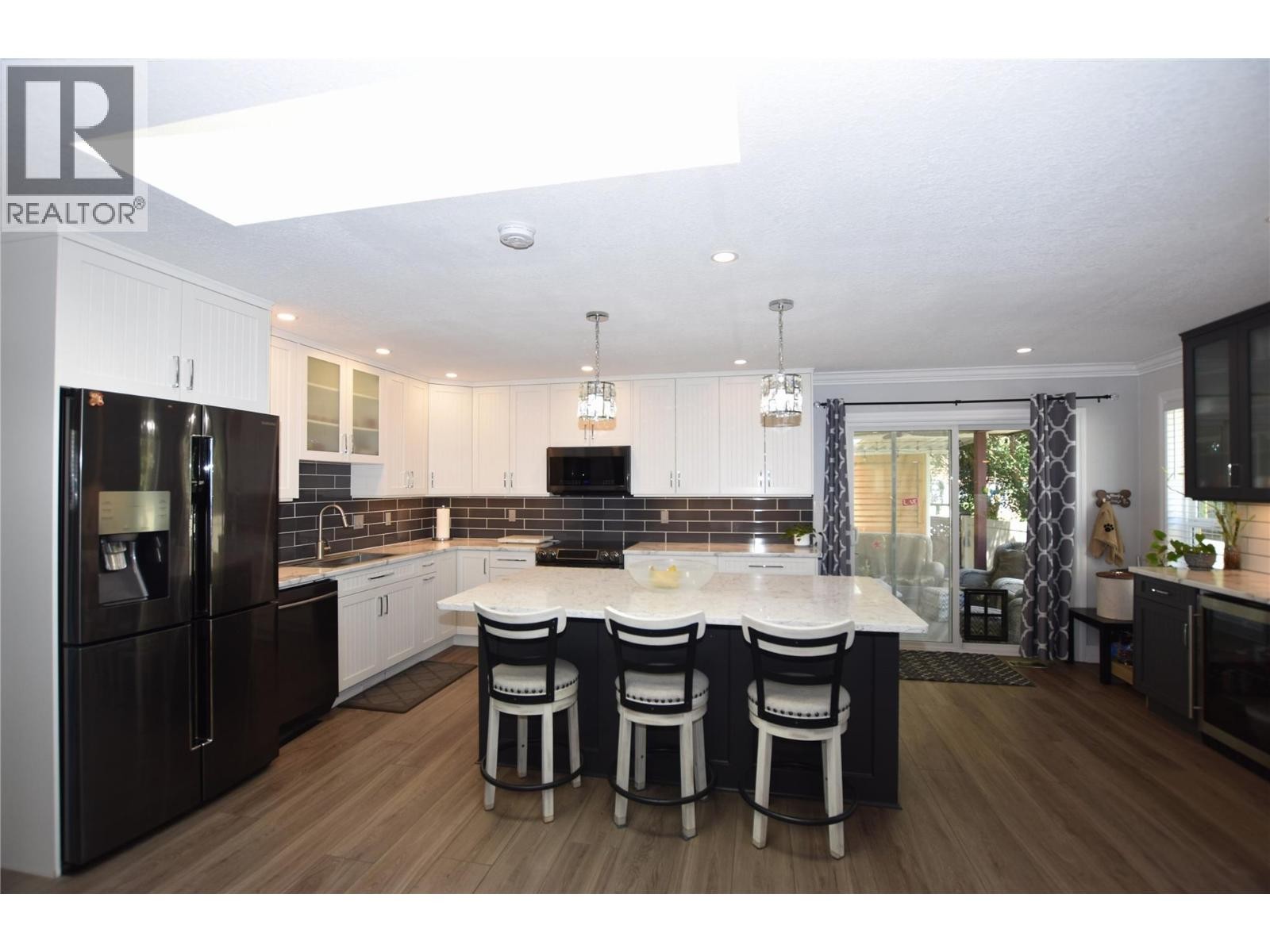 












562 Meadowlark Avenue

,
Vernon,




British Columbia
V1H2A1


