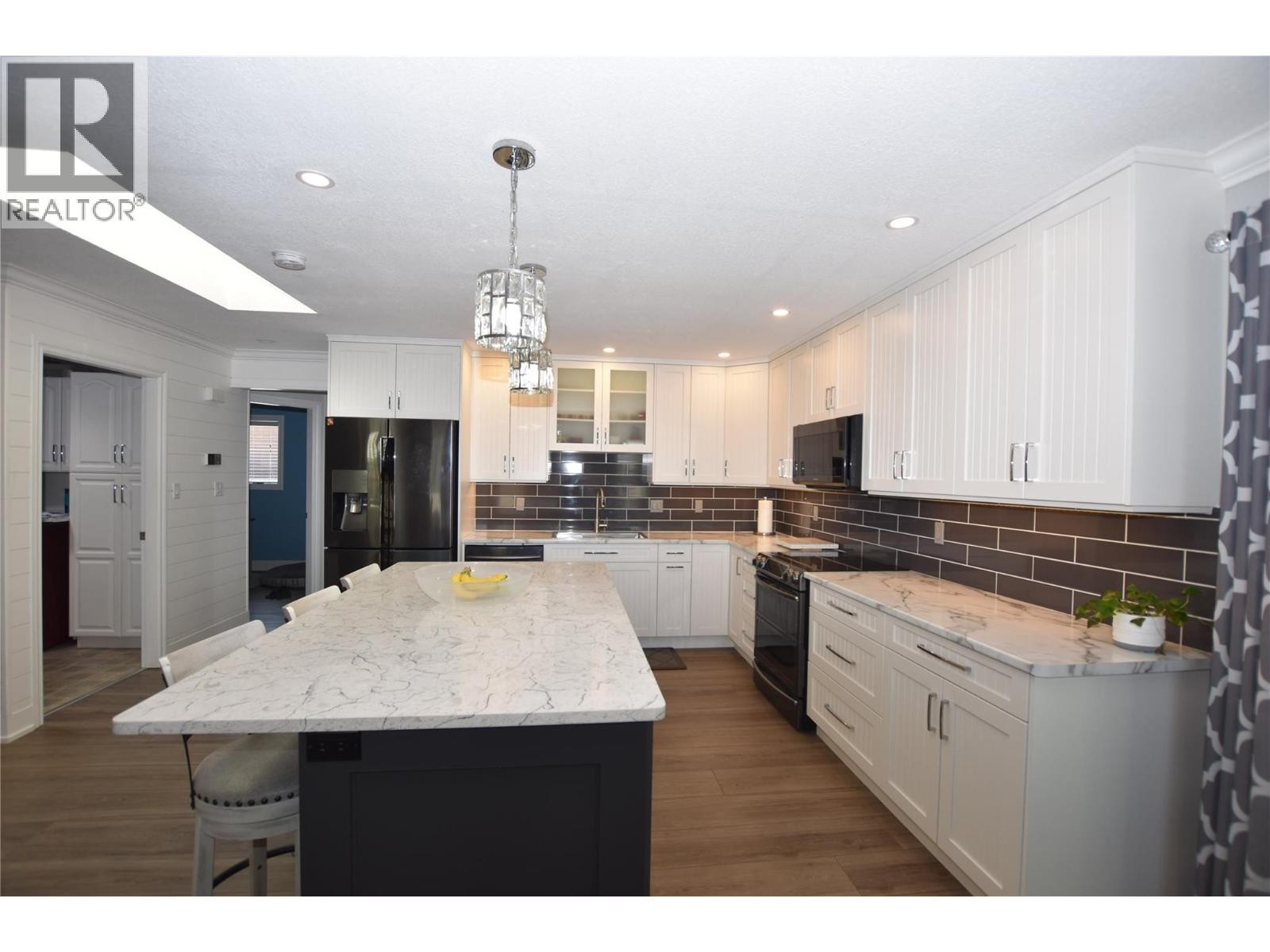 












562 Meadowlark Avenue

,
Vernon,




British Columbia
V1H2A1

