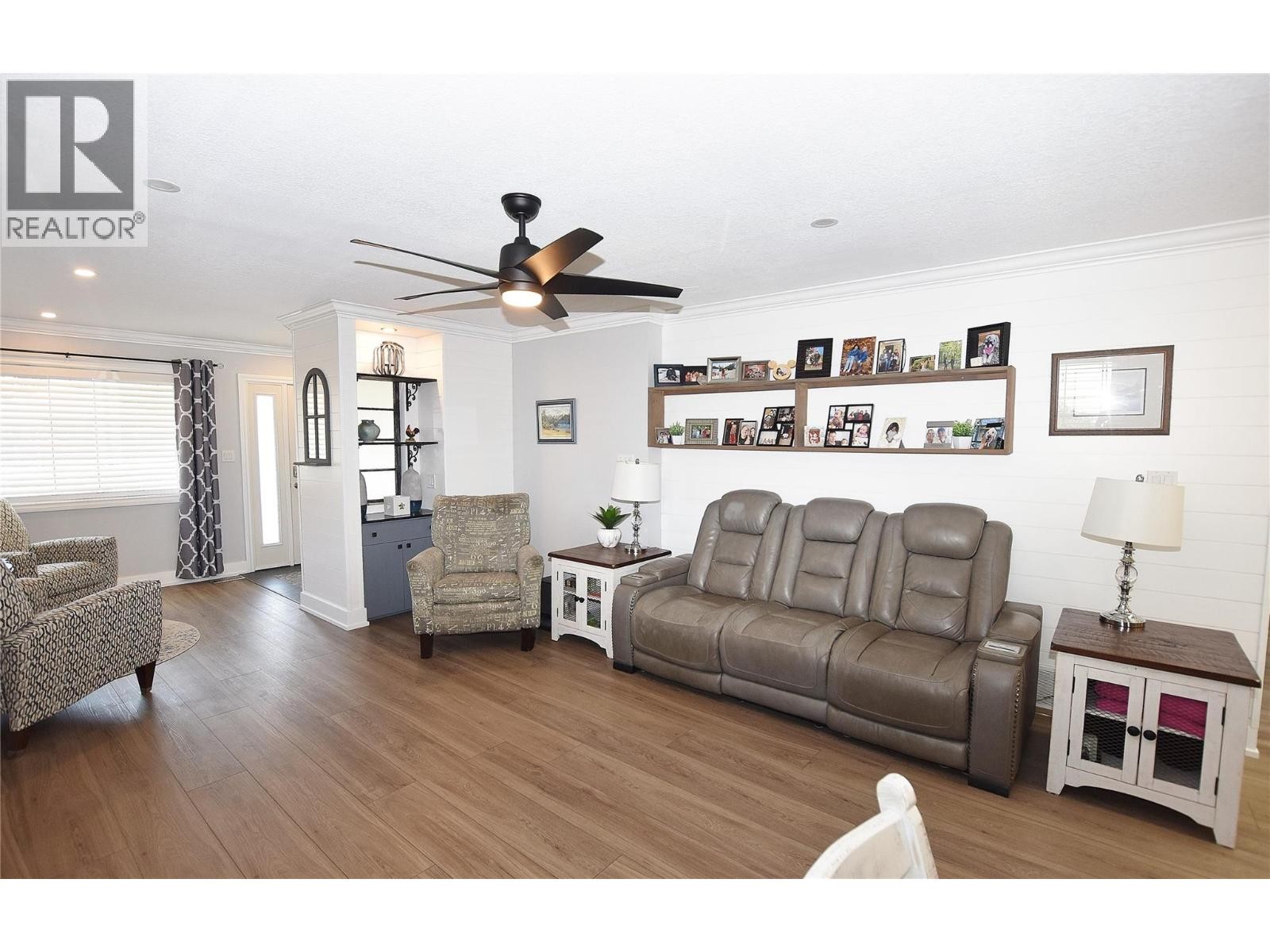 












562 Meadowlark Avenue

,
Vernon,




British Columbia
V1H2A1

