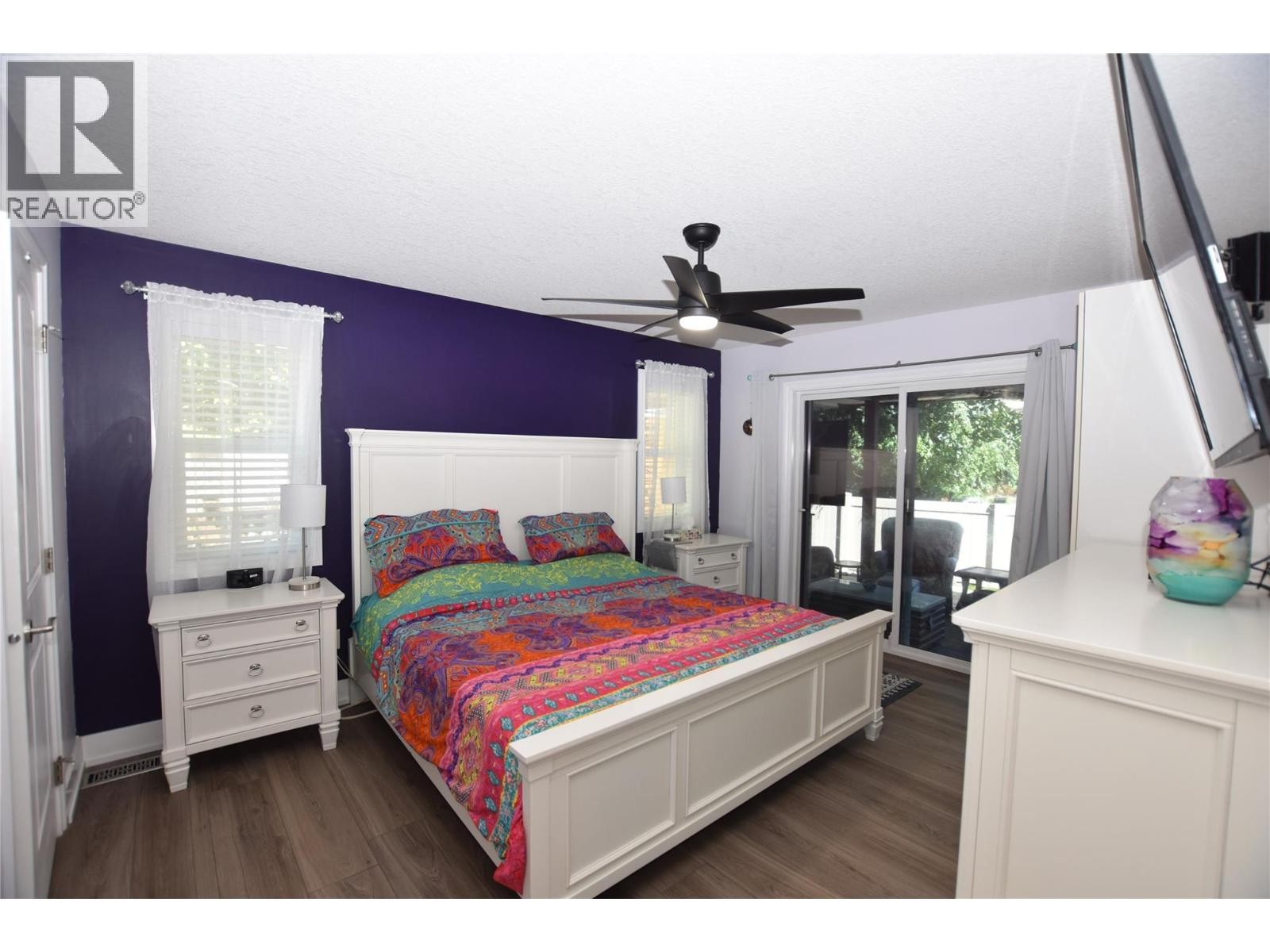 












562 Meadowlark Avenue

,
Vernon,




British Columbia
V1H2A1

