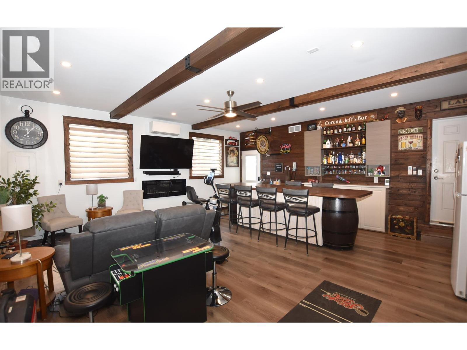 












562 Meadowlark Avenue

,
Vernon,




British Columbia
V1H2A1


