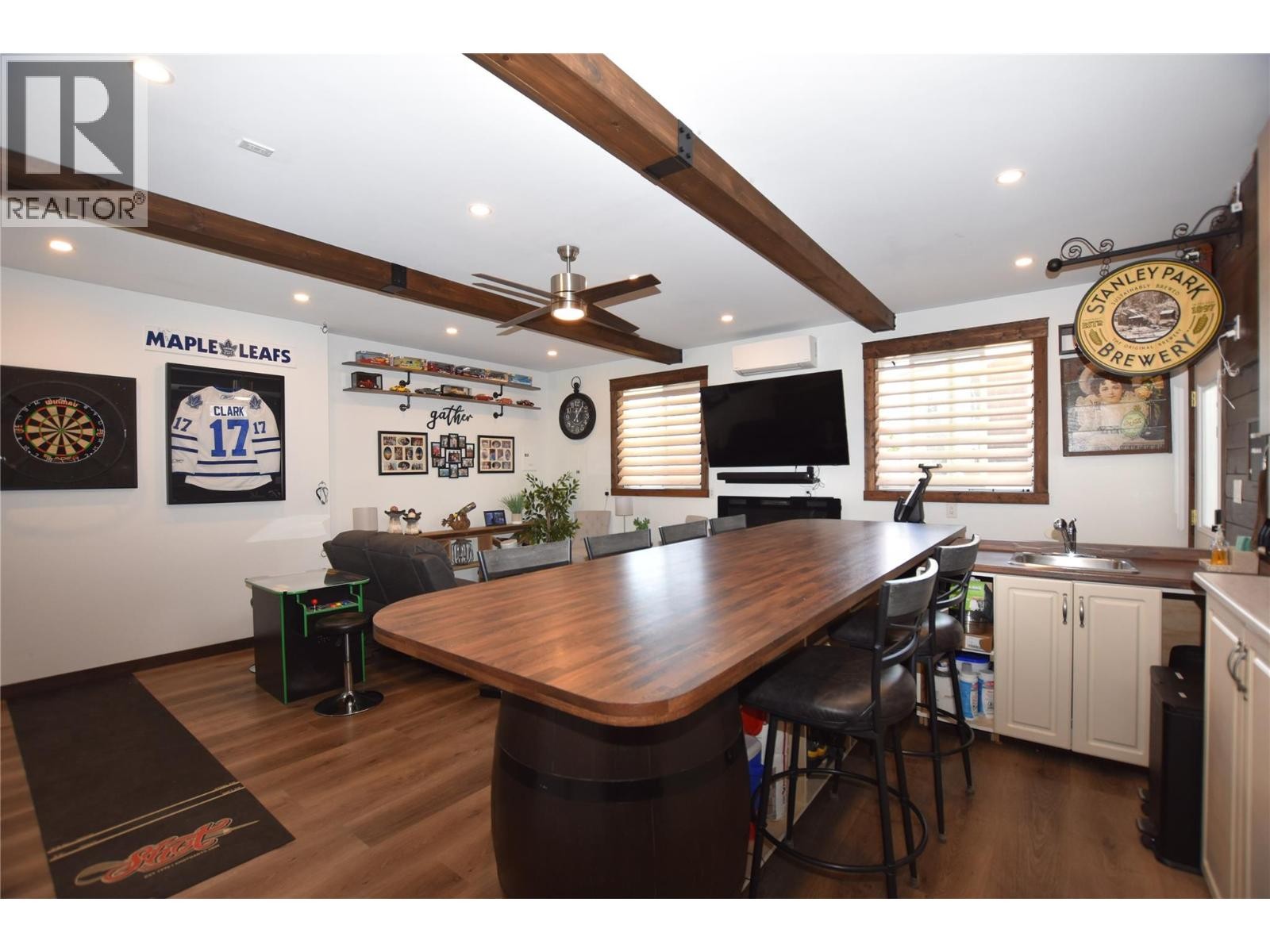 












562 Meadowlark Avenue

,
Vernon,




British Columbia
V1H2A1

