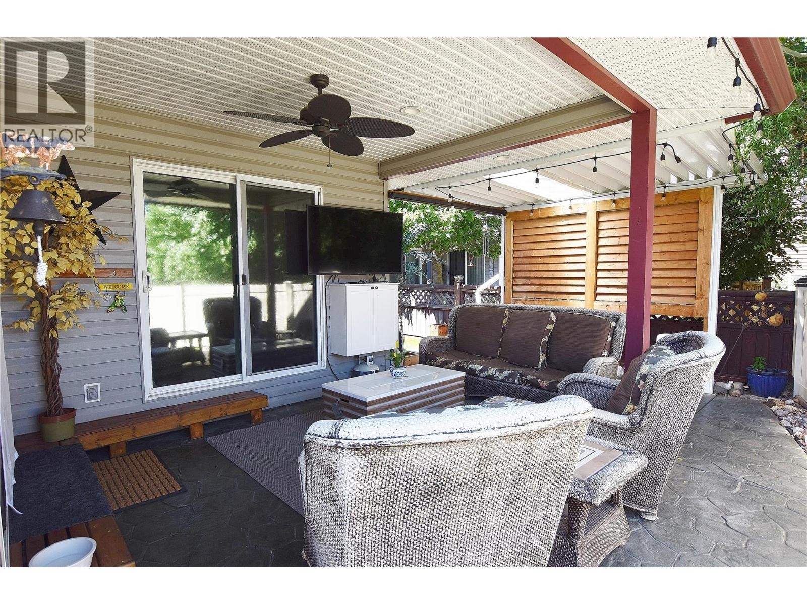 












562 Meadowlark Avenue

,
Vernon,




British Columbia
V1H2A1

