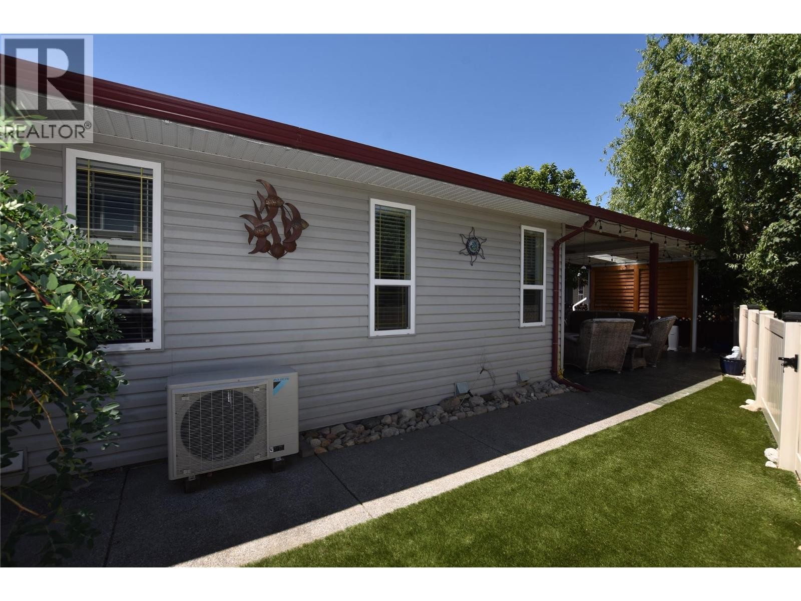 












562 Meadowlark Avenue

,
Vernon,




British Columbia
V1H2A1

