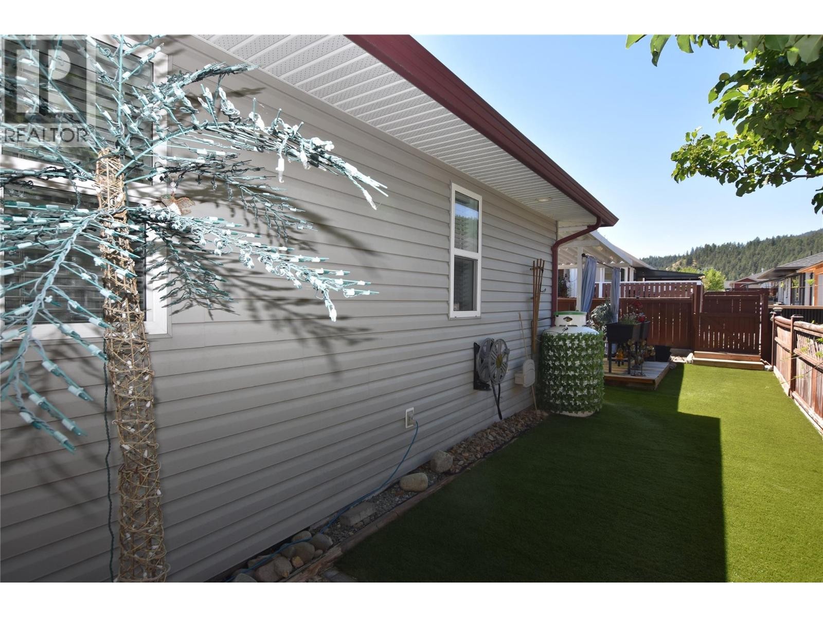 












562 Meadowlark Avenue

,
Vernon,




British Columbia
V1H2A1

