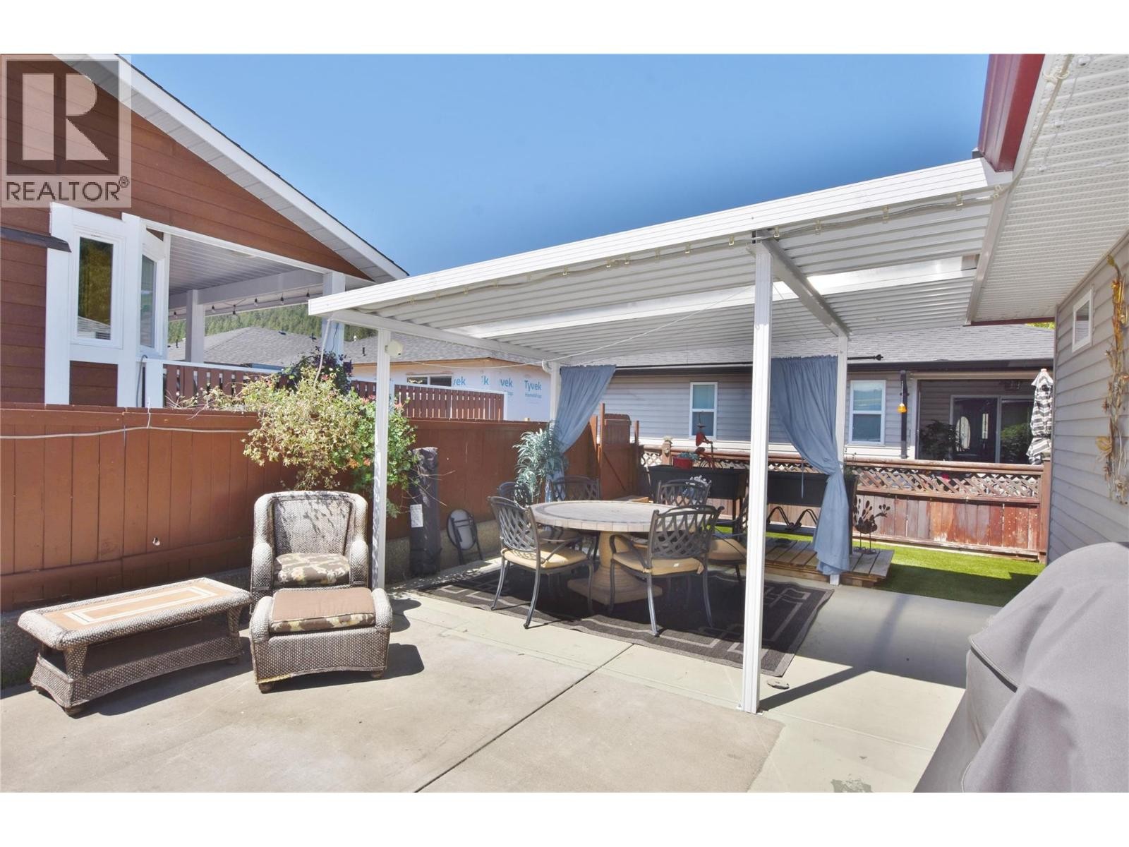 












562 Meadowlark Avenue

,
Vernon,




British Columbia
V1H2A1

