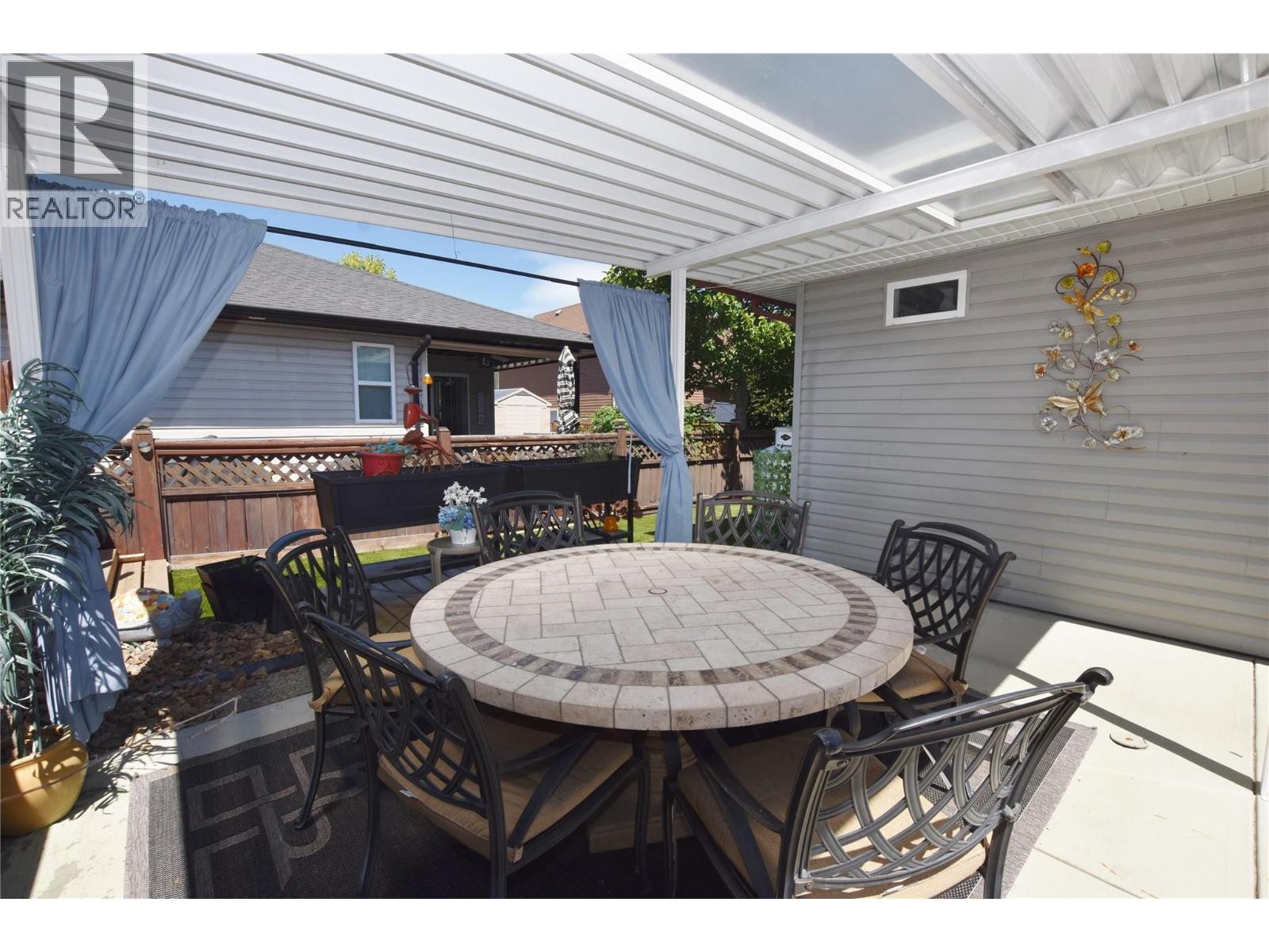 












562 Meadowlark Avenue

,
Vernon,




British Columbia
V1H2A1

