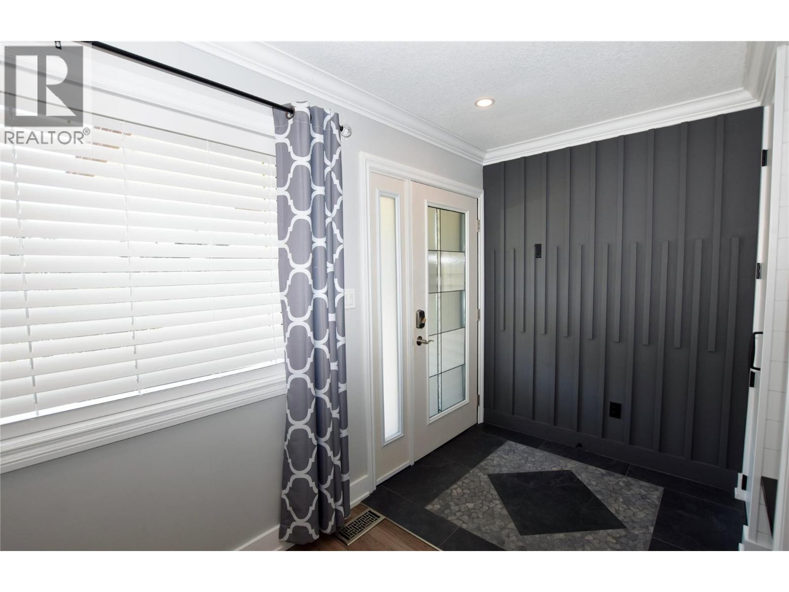 












562 Meadowlark Avenue

,
Vernon,




British Columbia
V1H2A1

