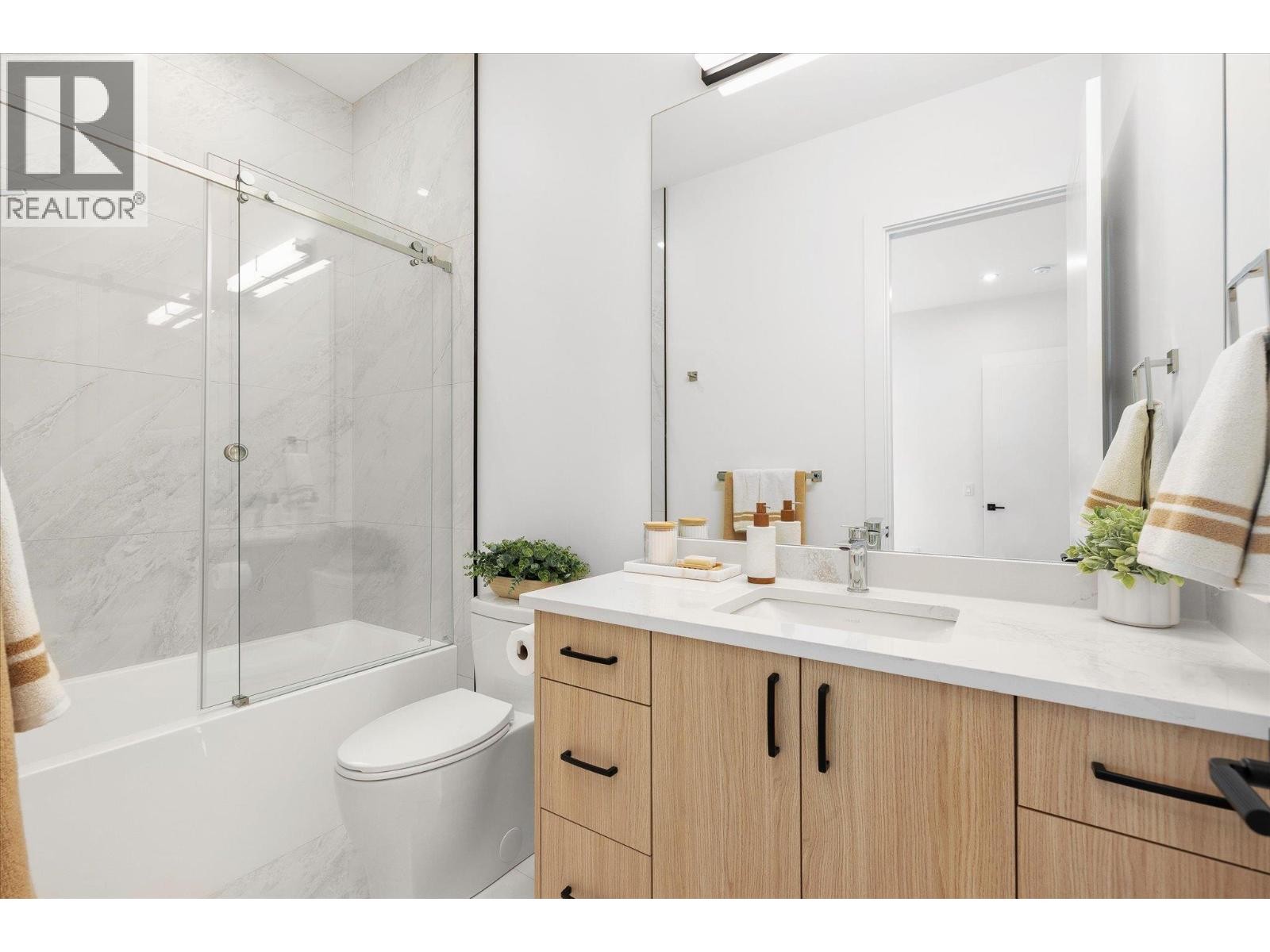 












245 Turnberry Street Lot# 8

,
Kelowna,




British Columbia
V1P0B1

