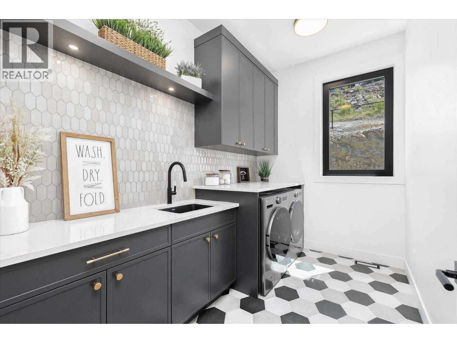 












245 Turnberry Street Lot# 8

,
Kelowna,




British Columbia
V1P0B1

