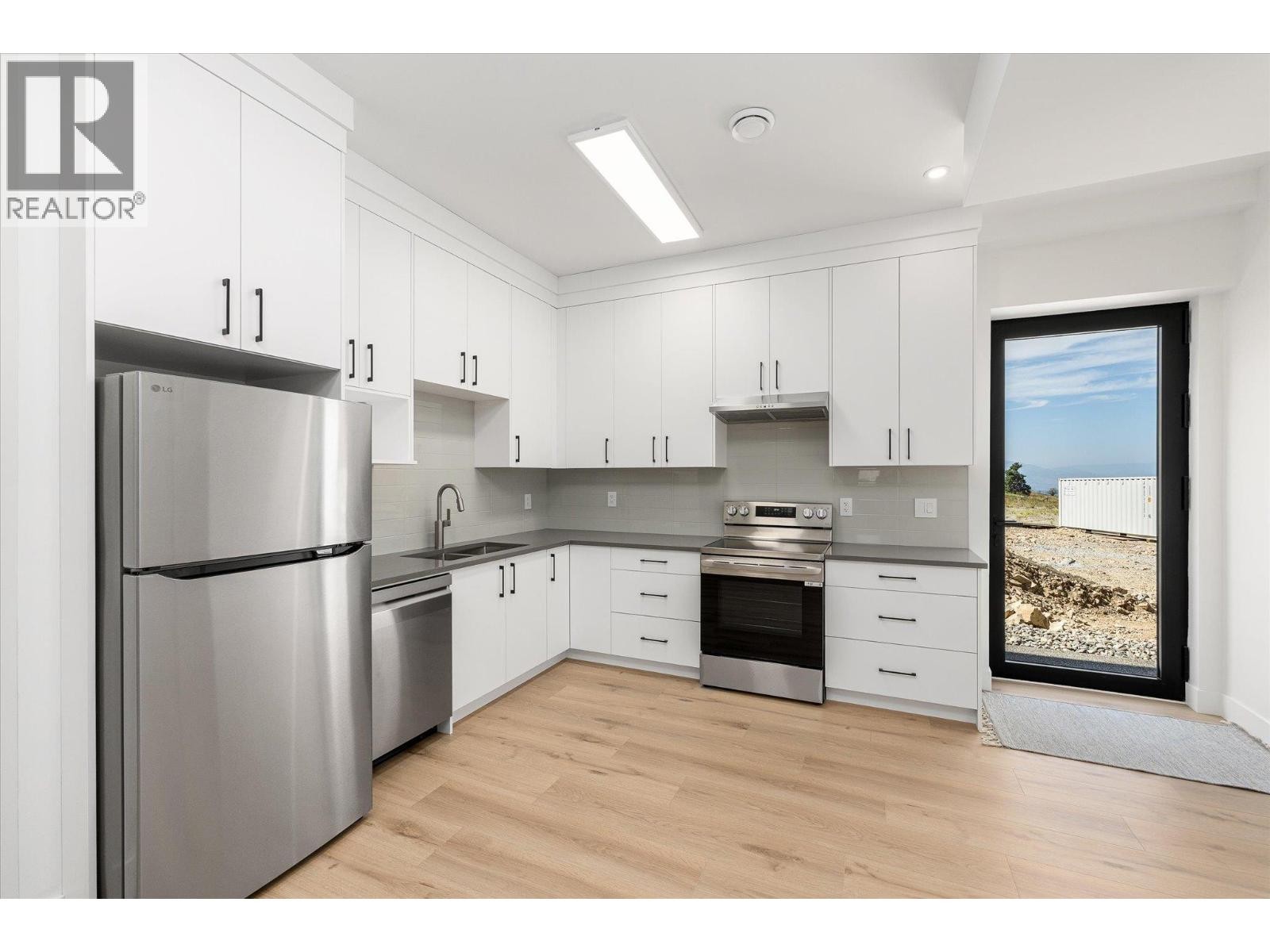 












245 Turnberry Street Lot# 8

,
Kelowna,




British Columbia
V1P0B1

