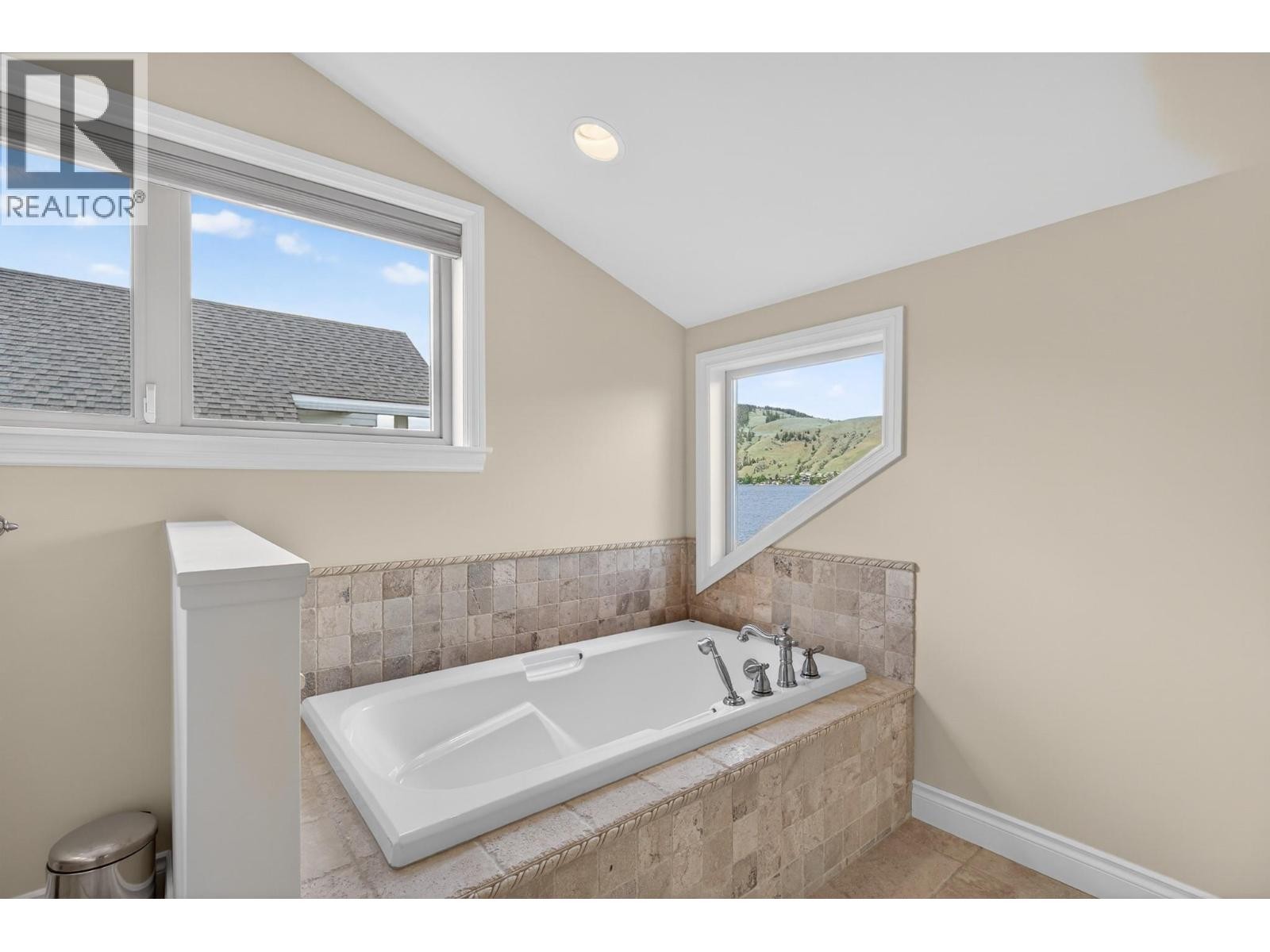 












7769 Okanagan Landing Road Unit# 7

,
Vernon,




British Columbia
V1H1V9

