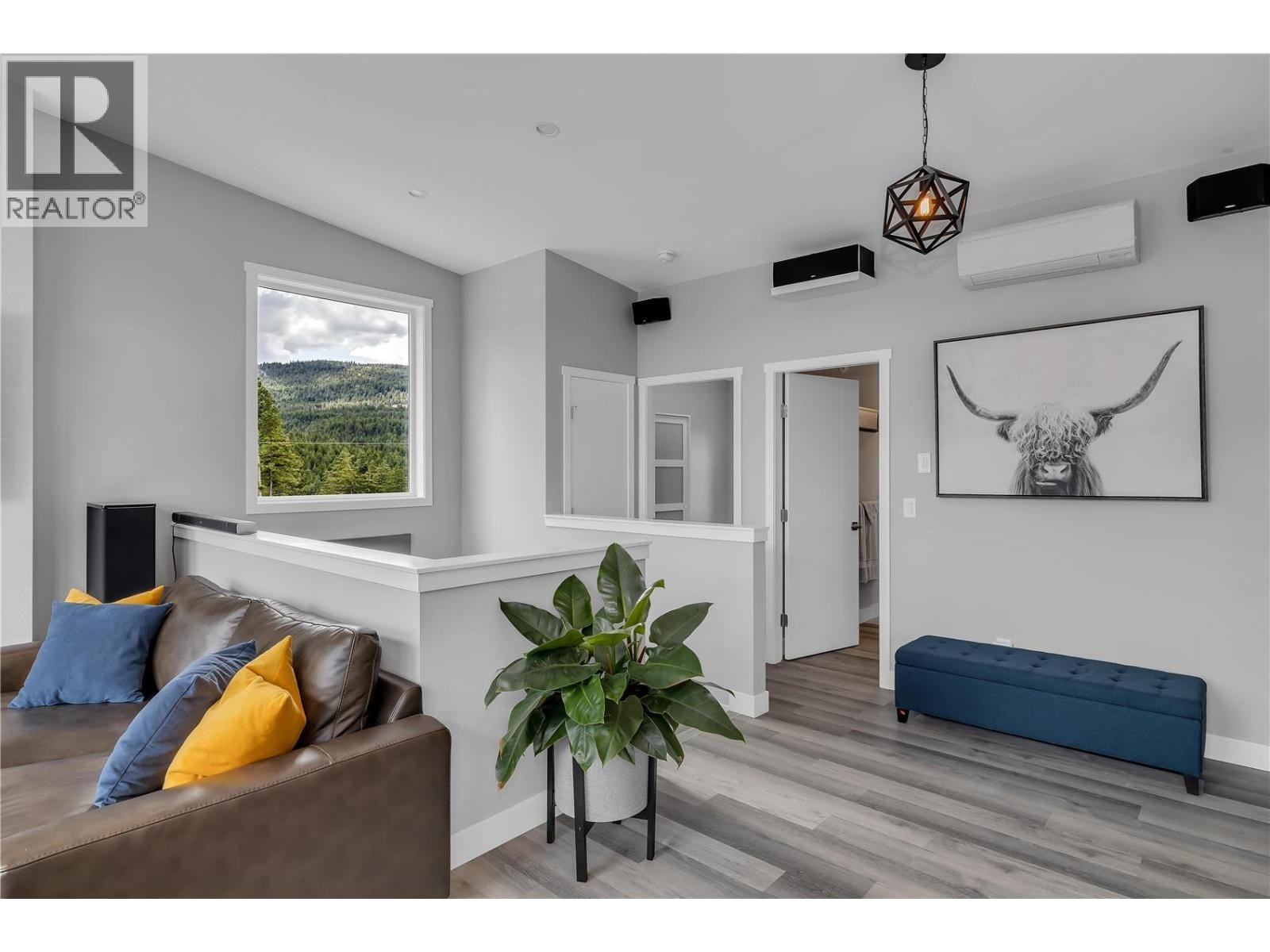 












7210 Dunwaters Road

,
Kelowna,




British Columbia
V1Z3W5

