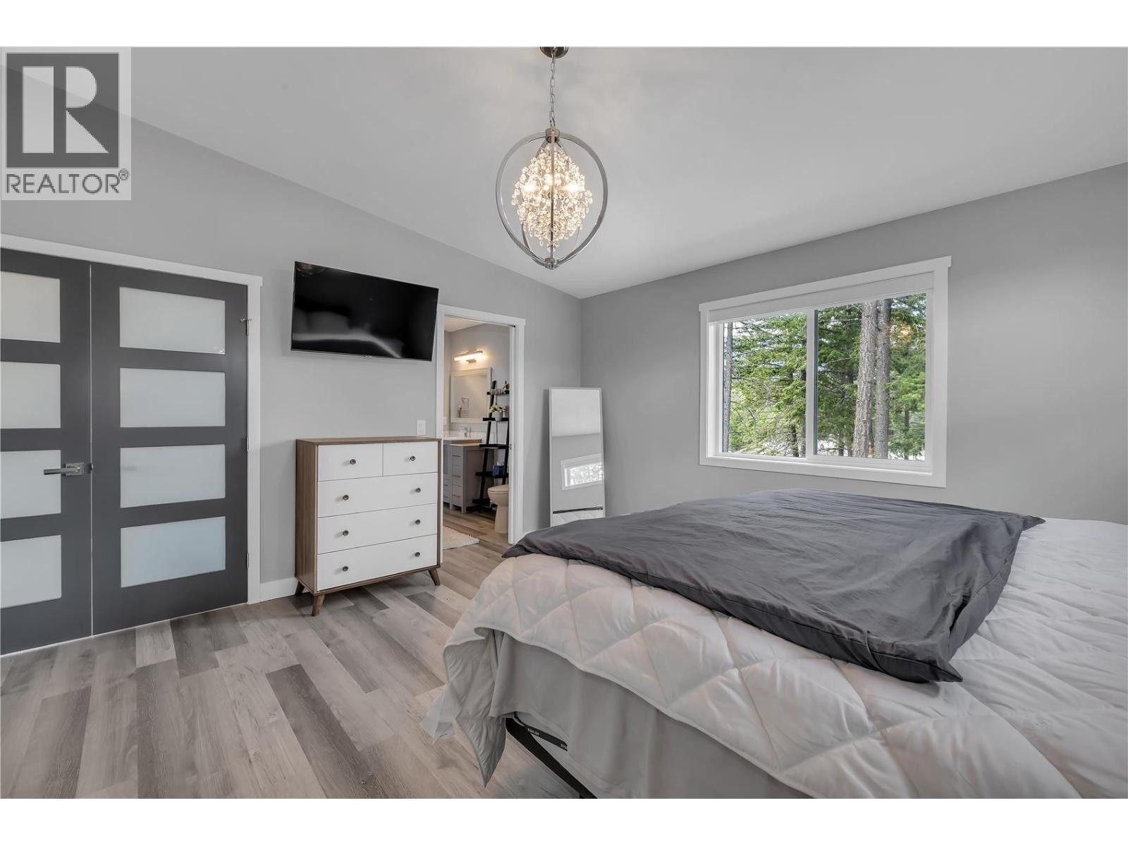 












7210 Dunwaters Road

,
Kelowna,




British Columbia
V1Z3W5

