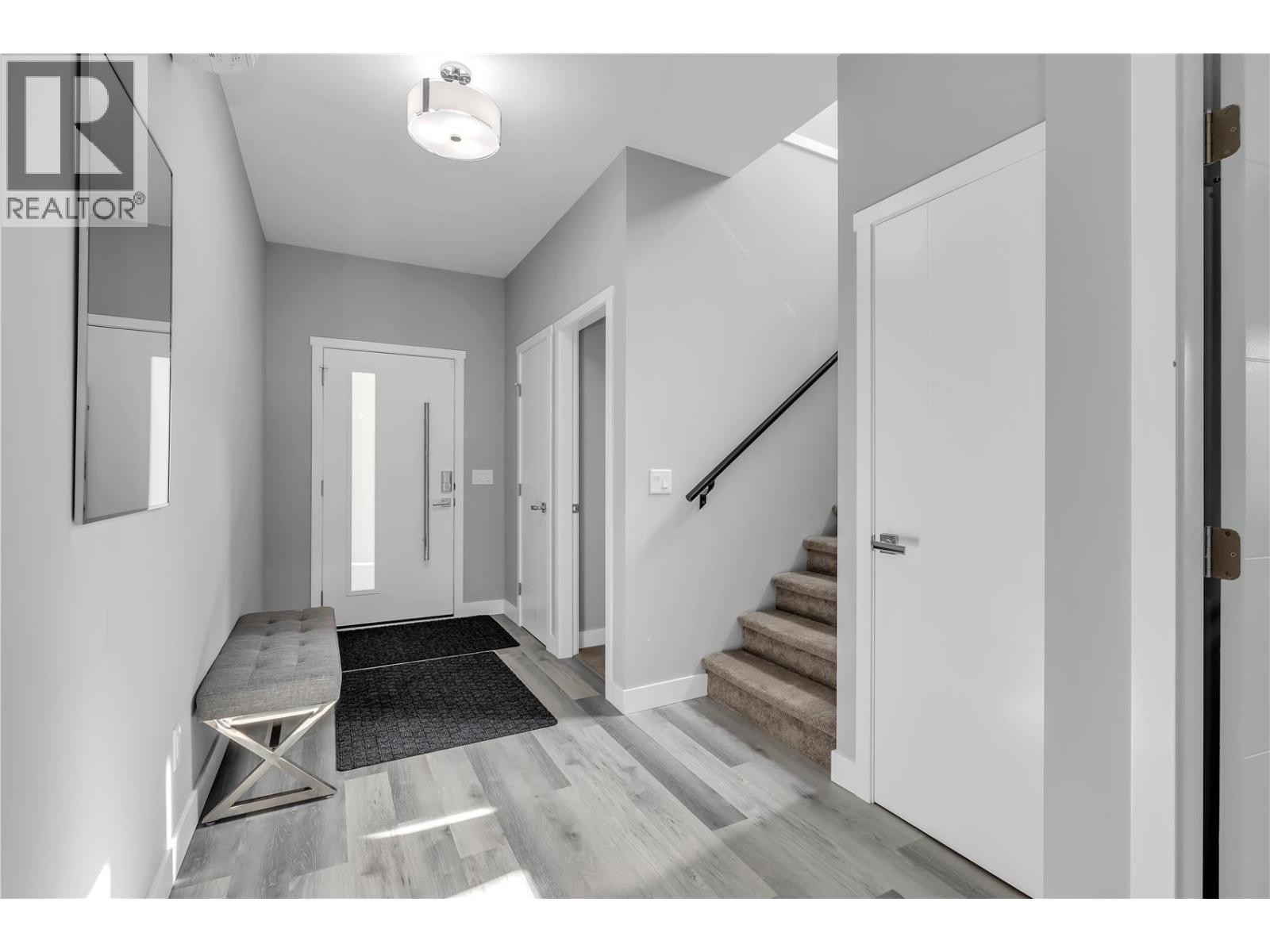 












7210 Dunwaters Road

,
Kelowna,




British Columbia
V1Z3W5

