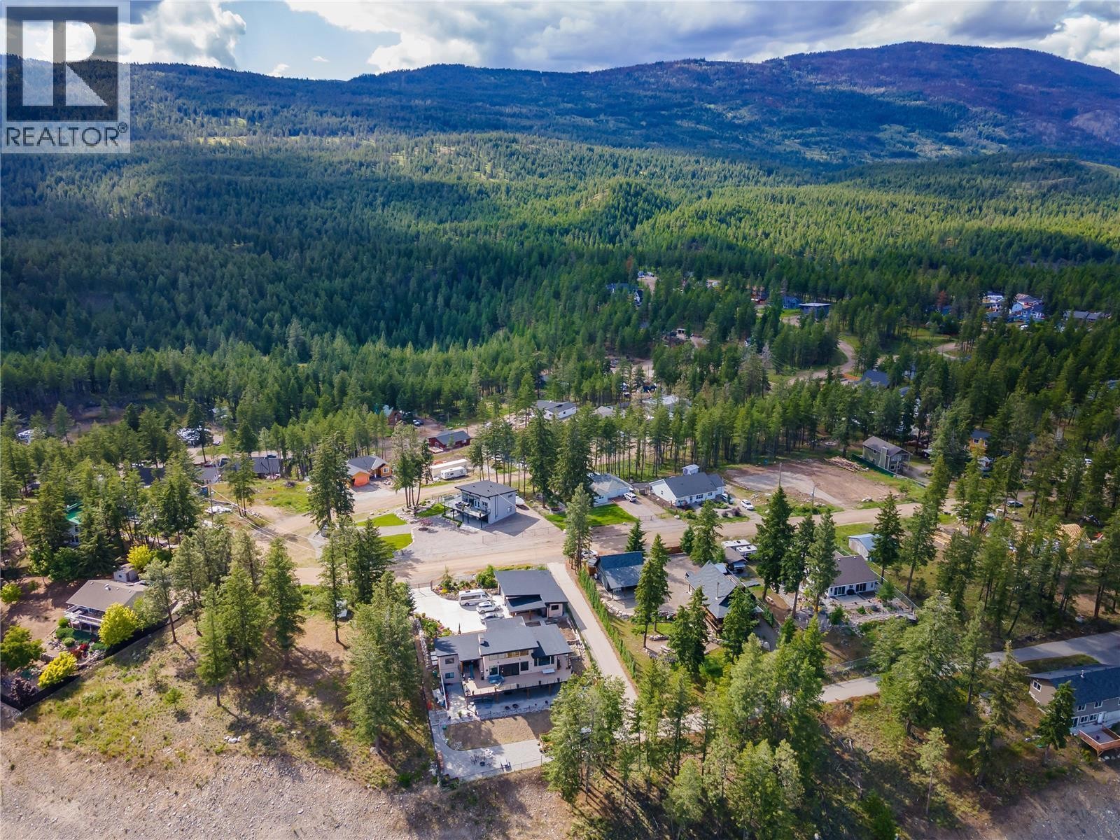 












7210 Dunwaters Road

,
Kelowna,




British Columbia
V1Z3W5

