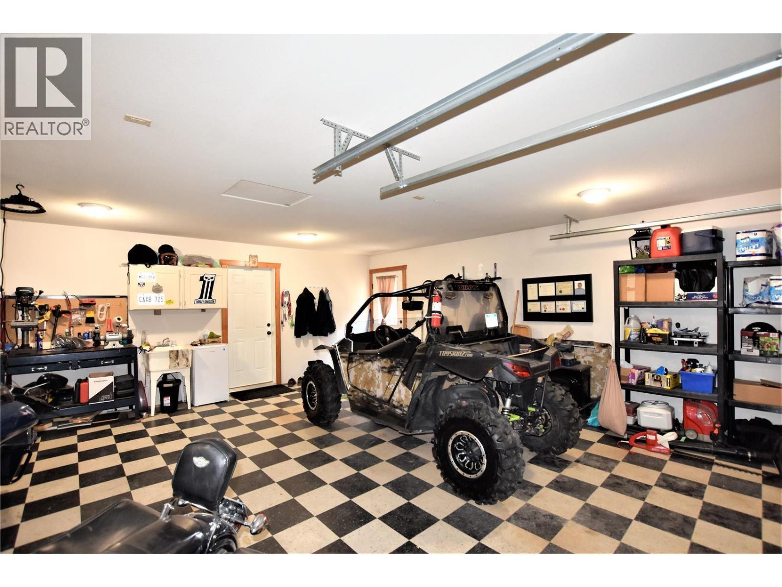 












121 Deer Street

,
Vernon,




British Columbia
V1H2A1

