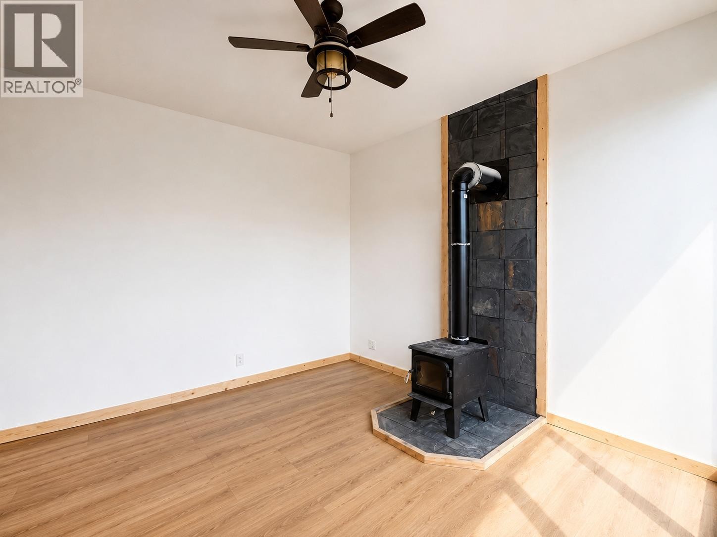 












1278 Lee Creek Drive

,
Lee Creek,




British Columbia
V0E1M4

