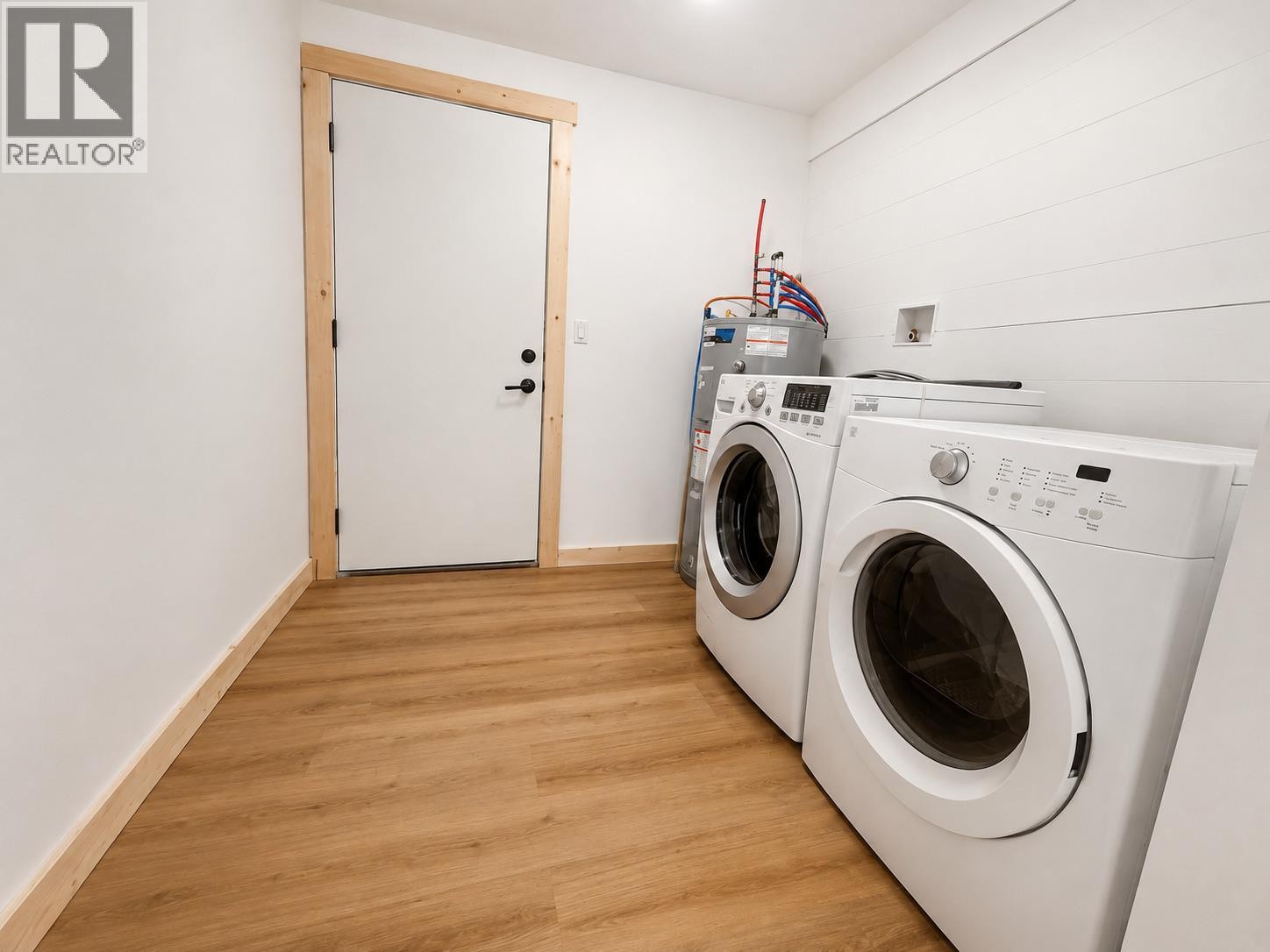 












1278 Lee Creek Drive

,
Lee Creek,




British Columbia
V0E1M4

