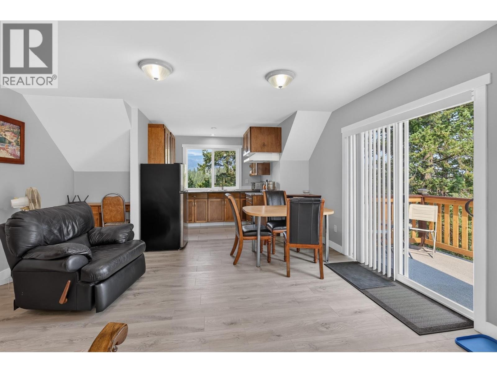 












10818 Westshore Road

,
Vernon,




British Columbia
V1H2C3

