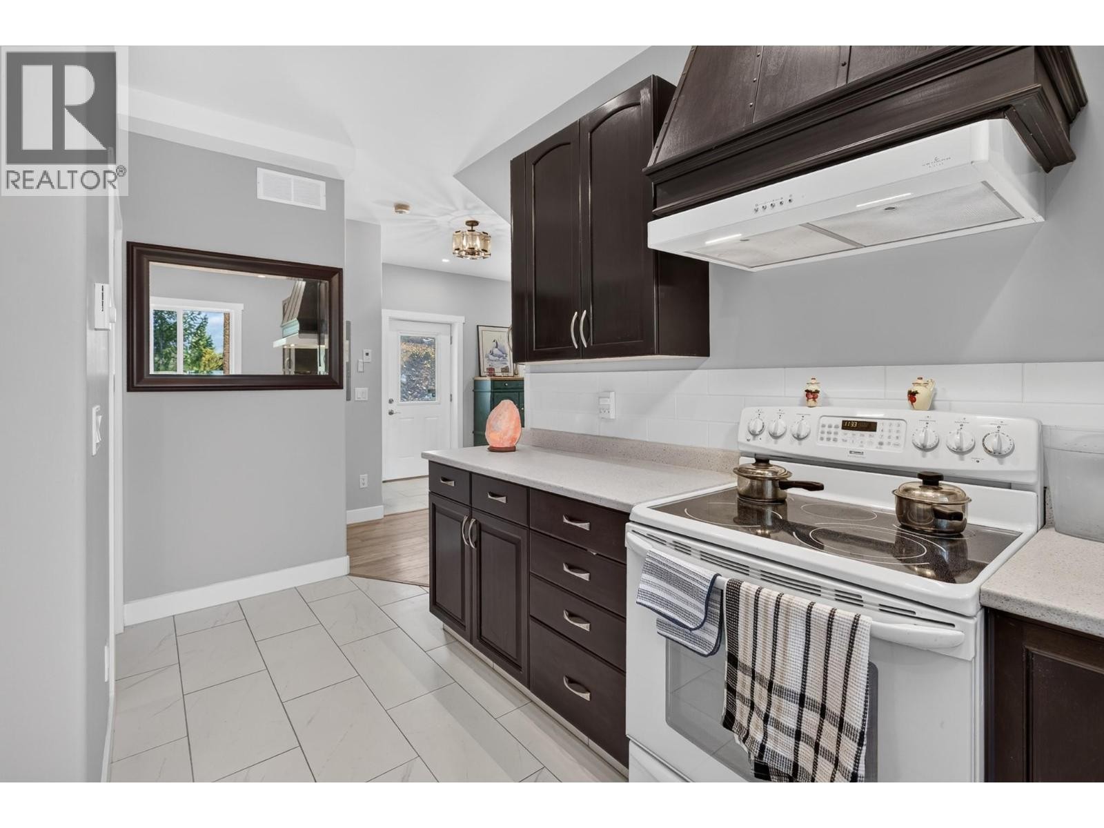 












10818 Westshore Road

,
Vernon,




British Columbia
V1H2C3

