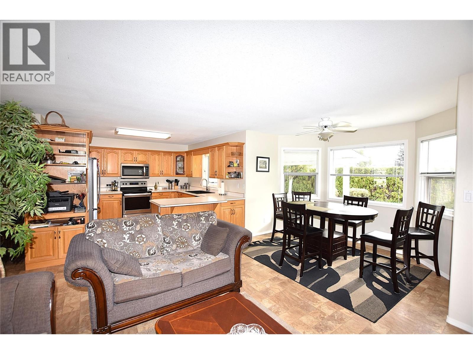 












415 4 Street

,
Vernon,




British Columbia
V1H1Z1

