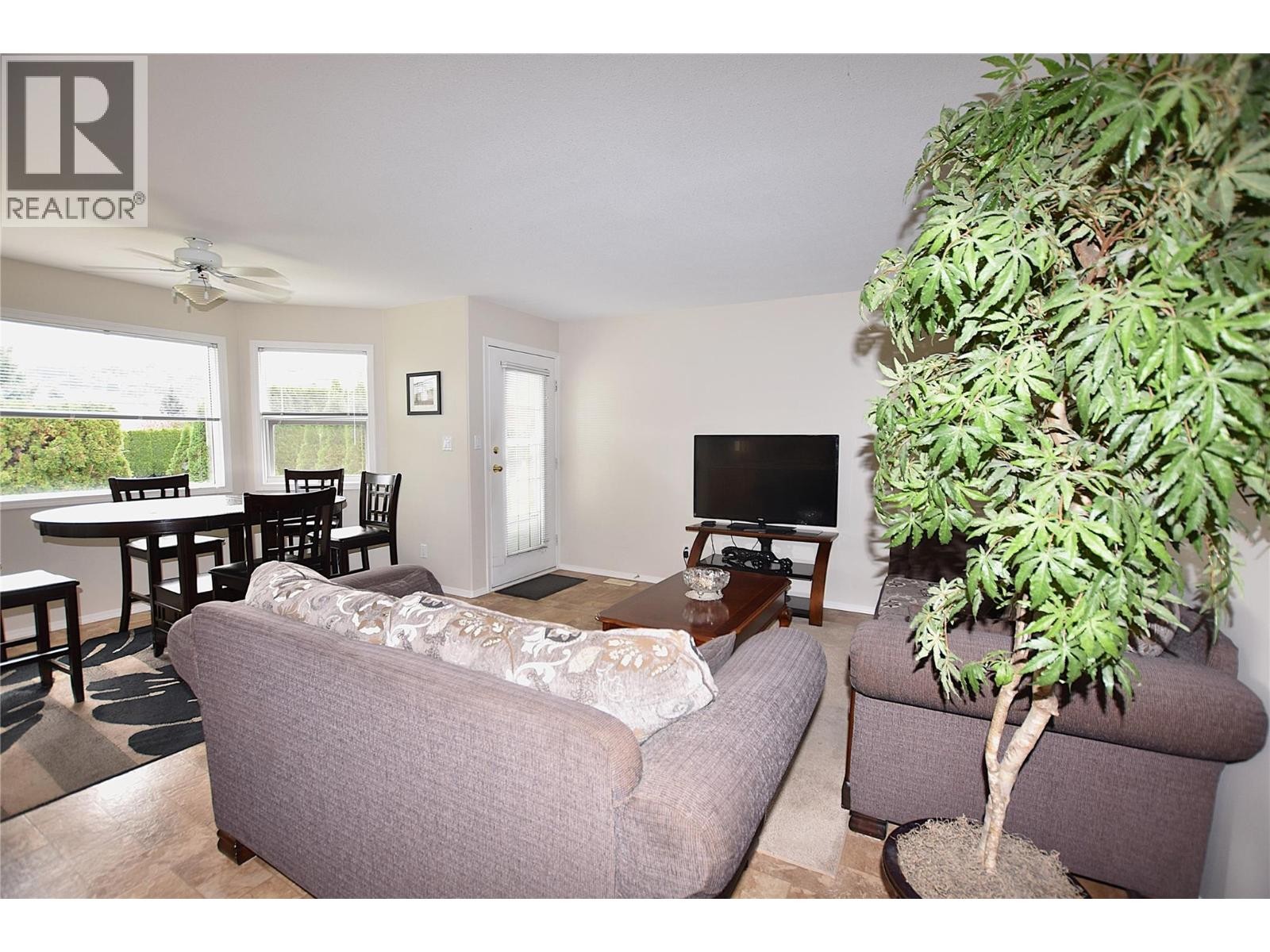 












415 4 Street

,
Vernon,




British Columbia
V1H1Z1


