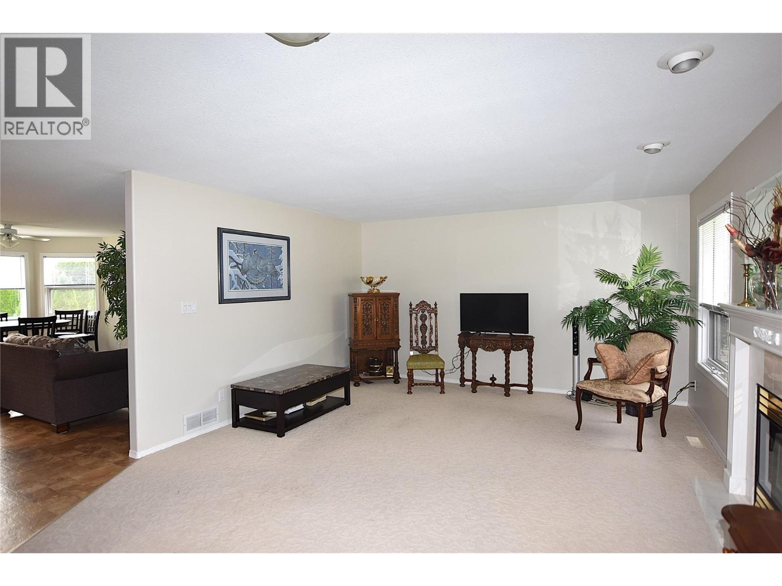 












415 4 Street

,
Vernon,




British Columbia
V1H1Z1

