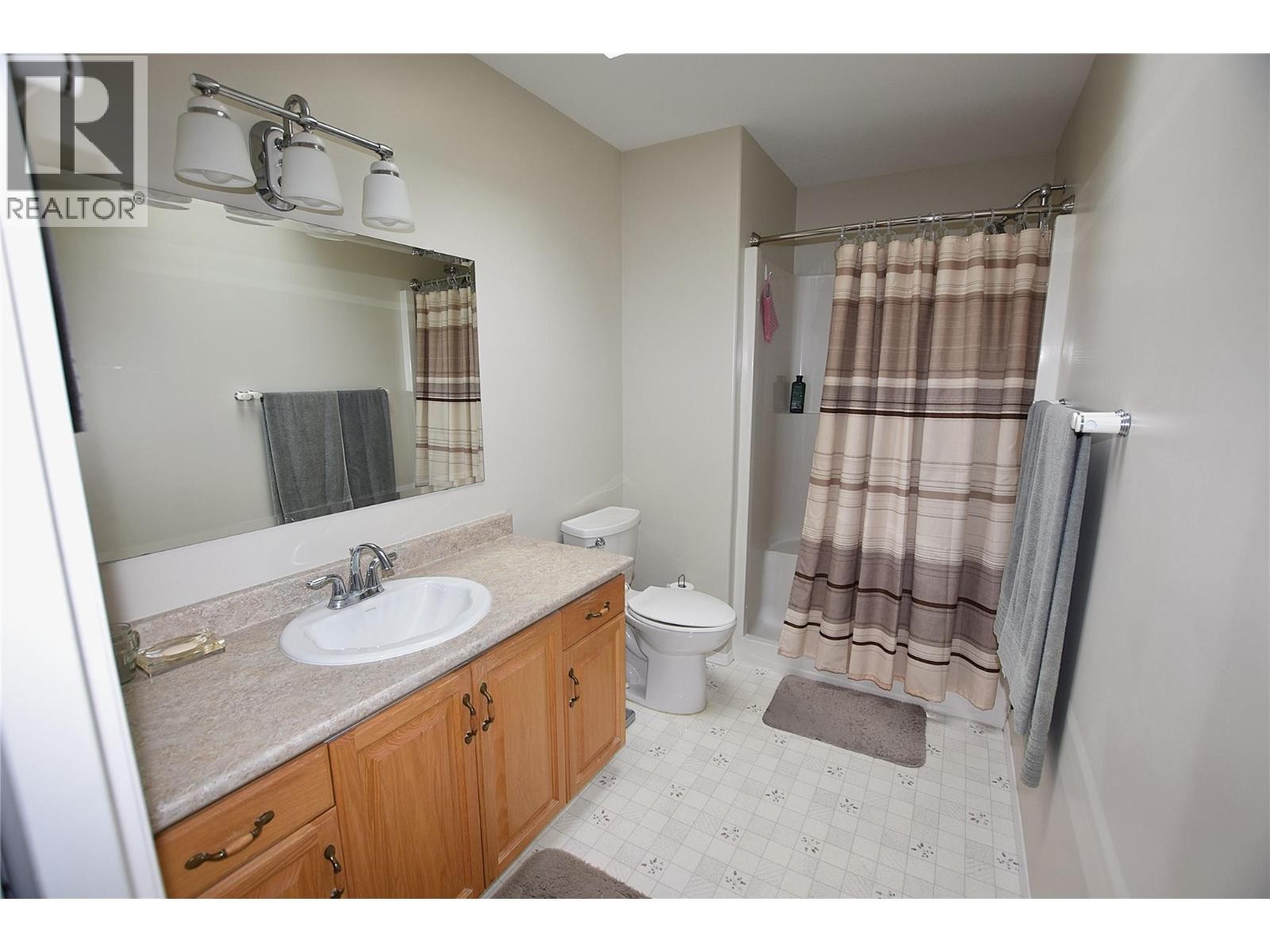 












415 4 Street

,
Vernon,




British Columbia
V1H1Z1

