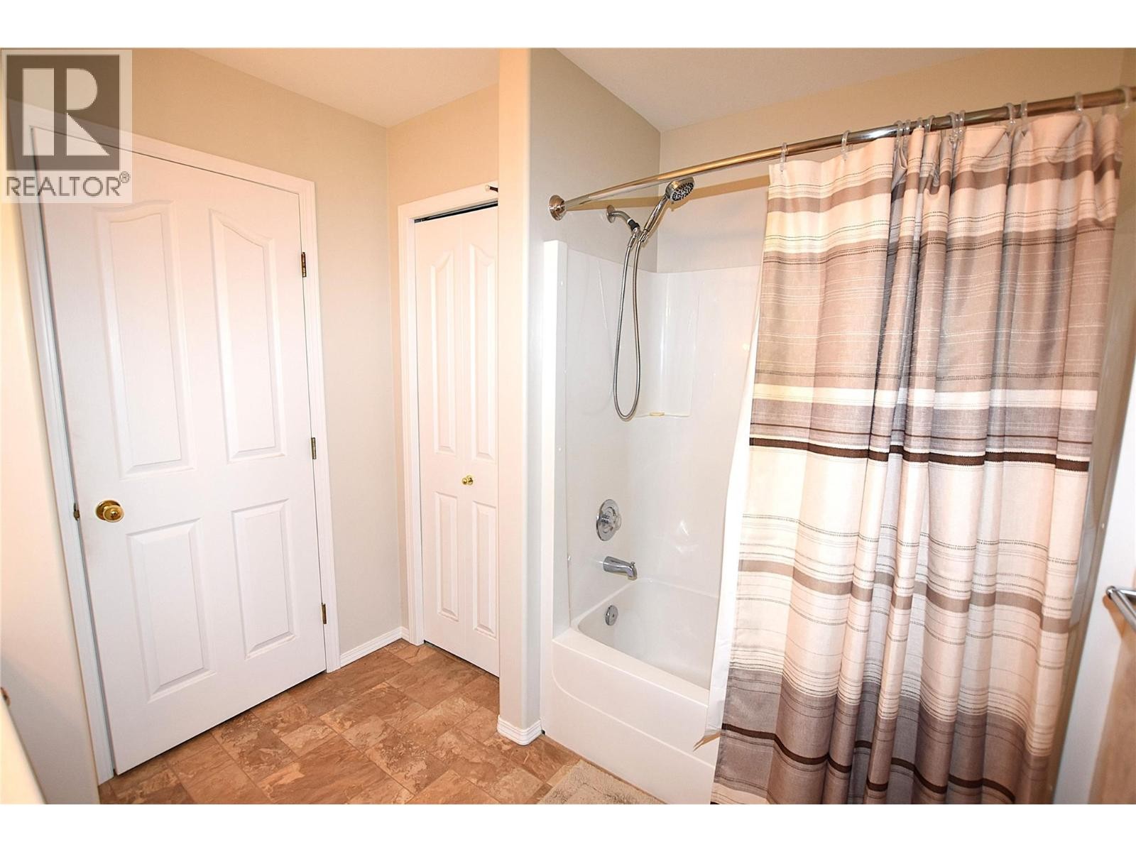 












415 4 Street

,
Vernon,




British Columbia
V1H1Z1

