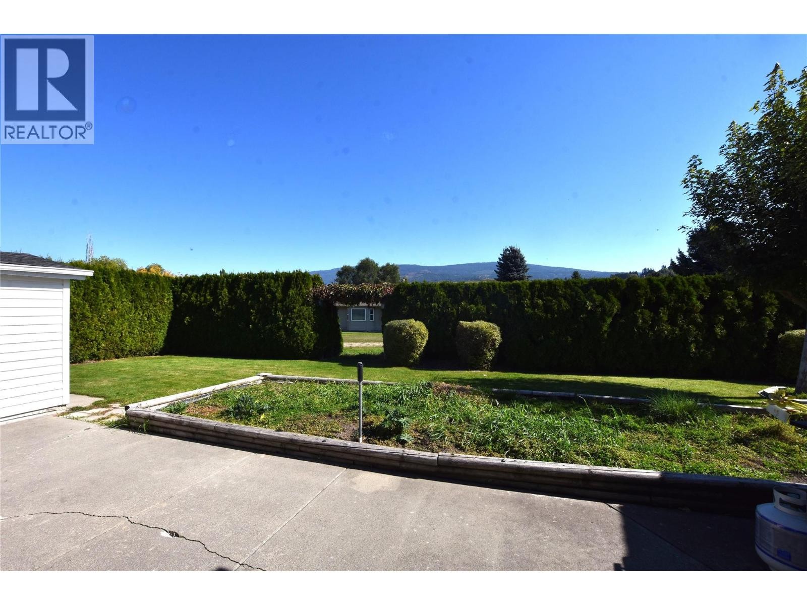 












415 4 Street

,
Vernon,




British Columbia
V1H1Z1

