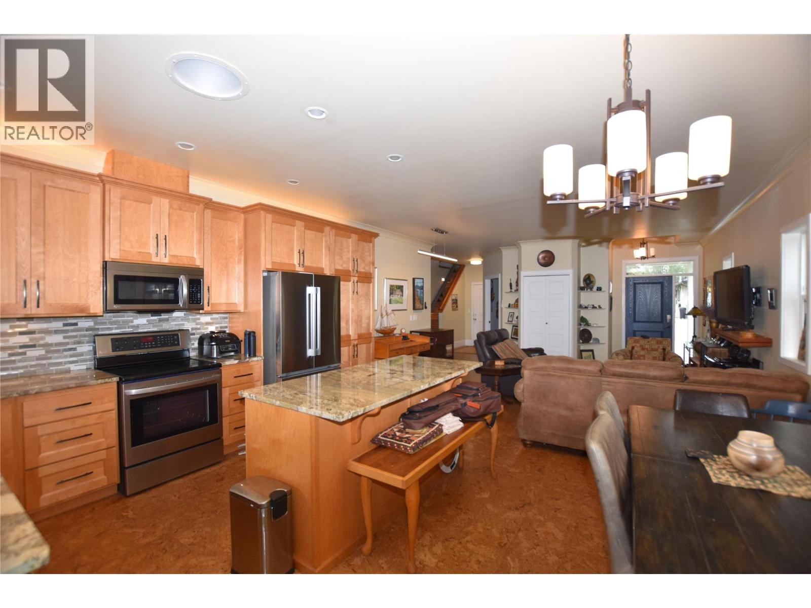 












430 Hummingbird Avenue

,
Vernon,




British Columbia
V1H2A1

