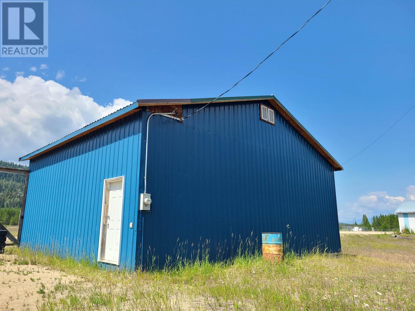












2 5700 CROOKED CREEK ROAD

,
Valemount,




British Columbia
V0E2Z0

