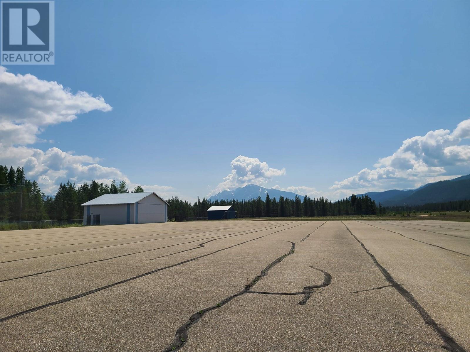 












2 5700 CROOKED CREEK ROAD

,
Valemount,




British Columbia
V0E2Z0

