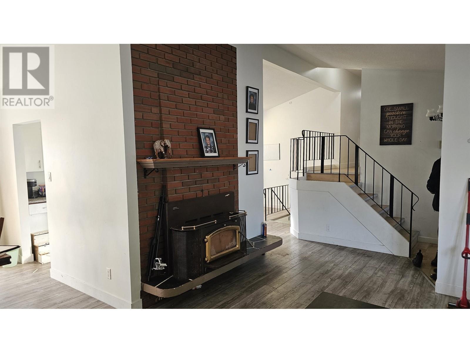 












1207 GARVIN STREET

,
Prince George,




British Columbia
V2M3Y9

